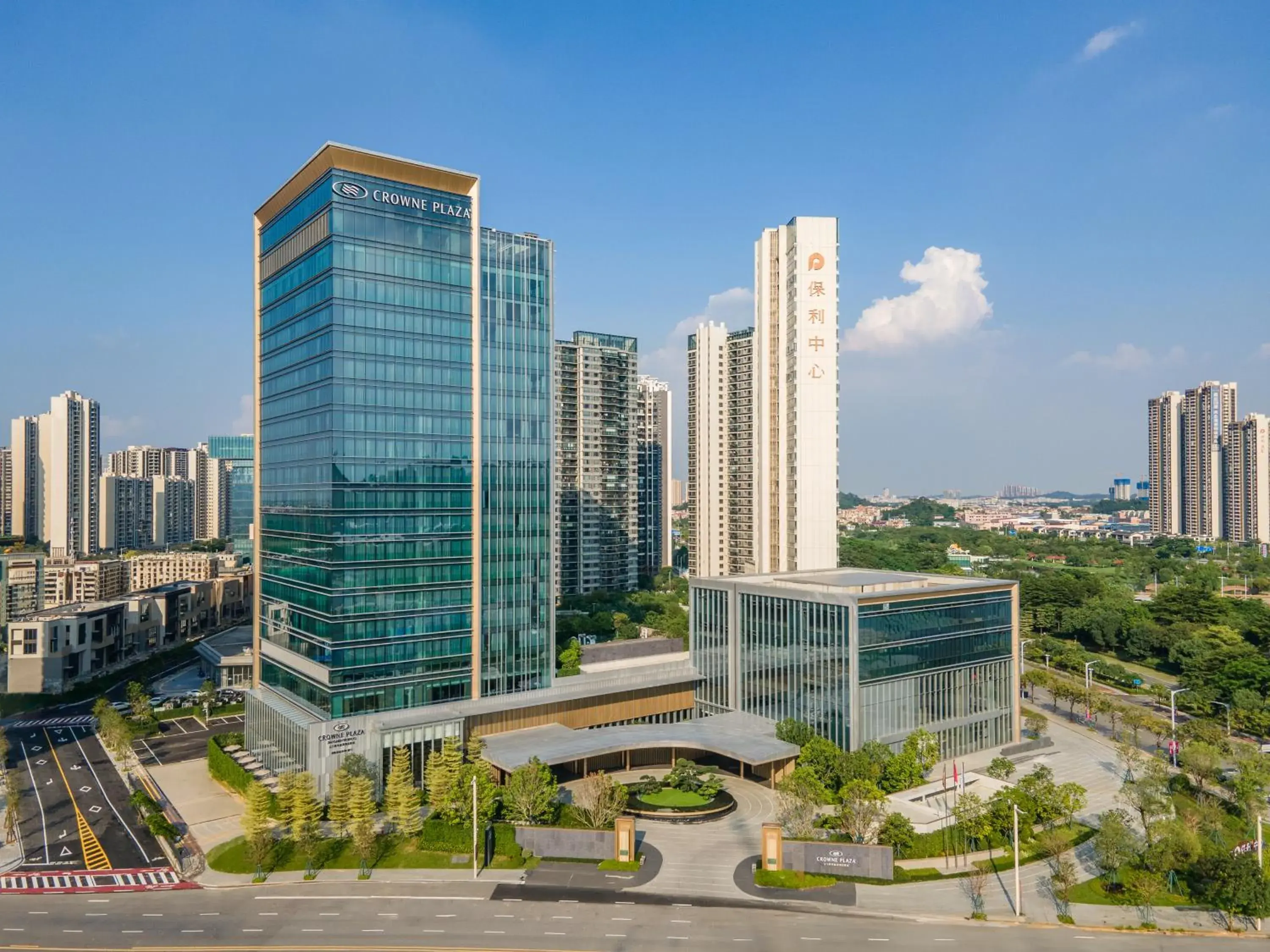 Property building in Crowne Plaza Jiangmen Binjiang, an IHG Hotel