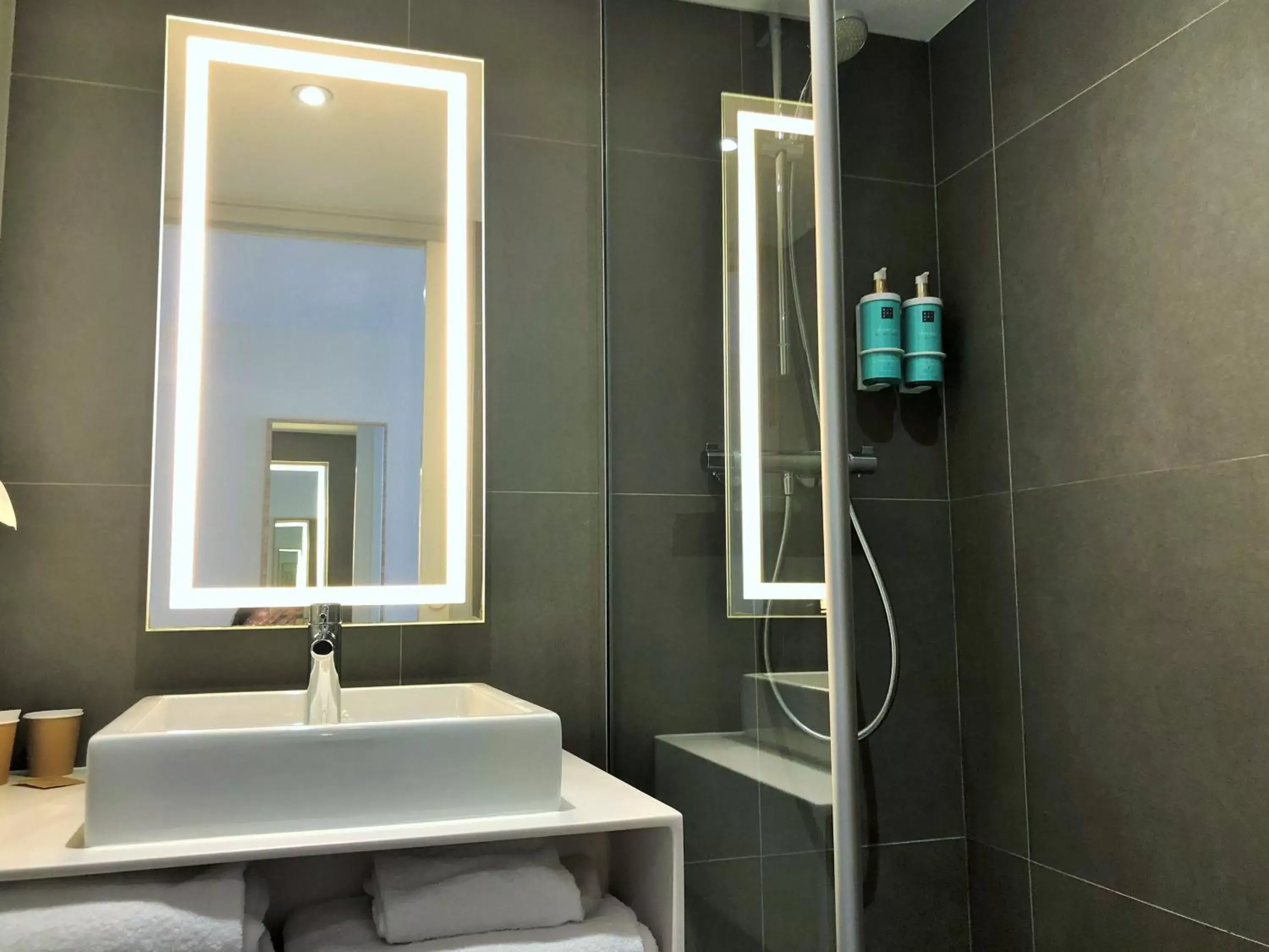 Shower, Bathroom in Novotel Suites Montpellier Antigone