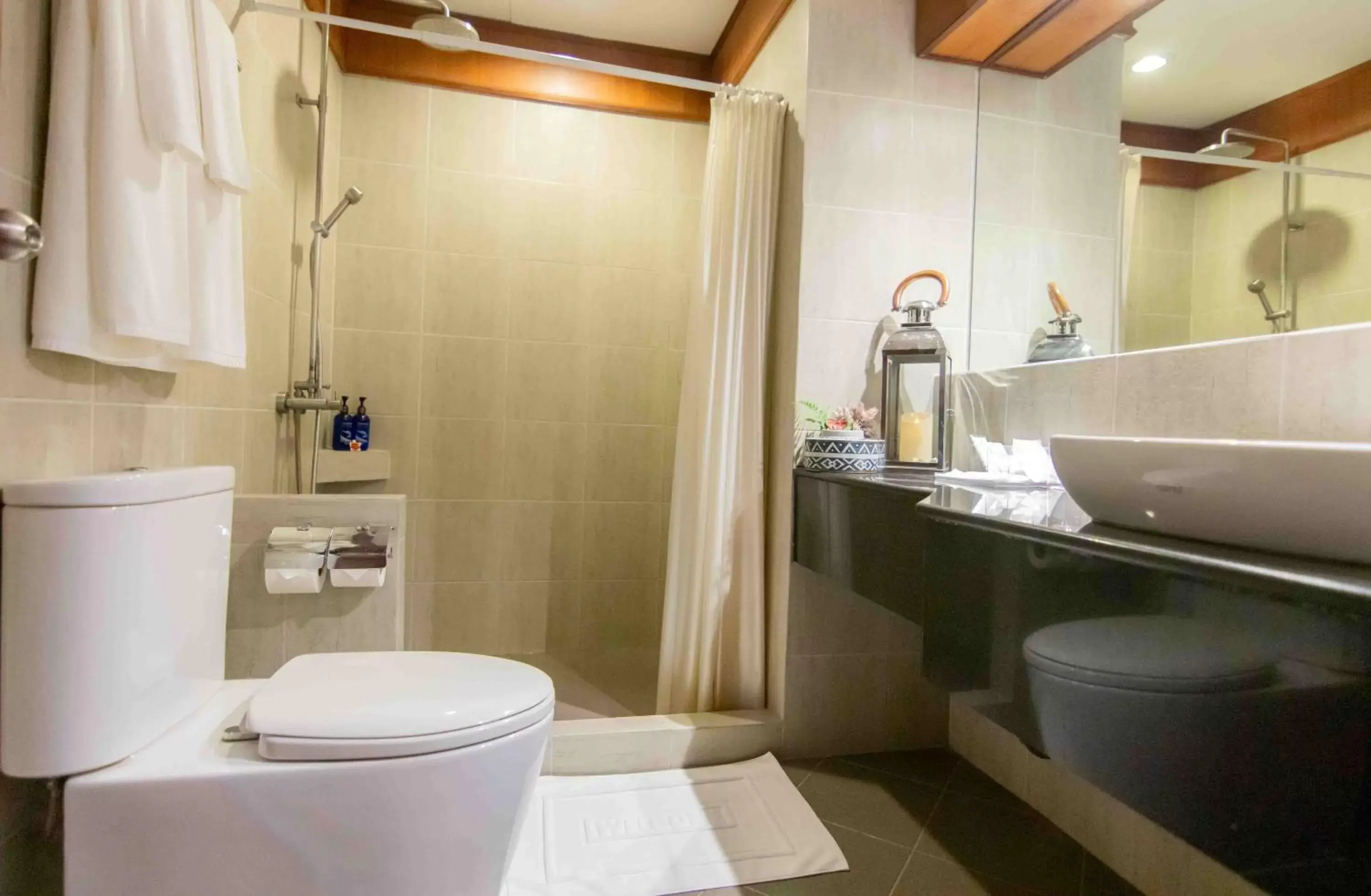 Bathroom in Tohsang Heritage Ubon Ratchathani Hotel