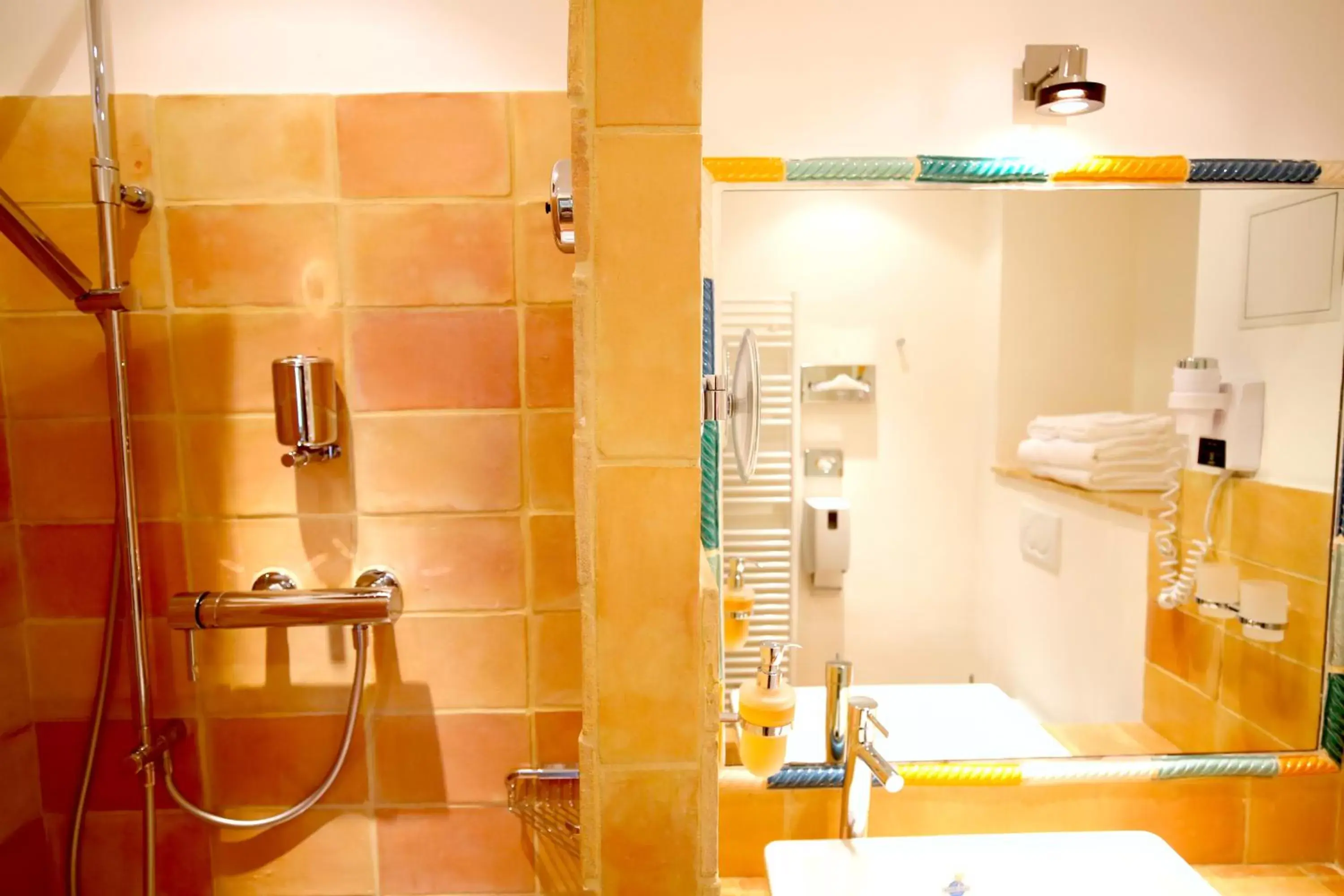 Bathroom in Hotel Royal Bon Repos