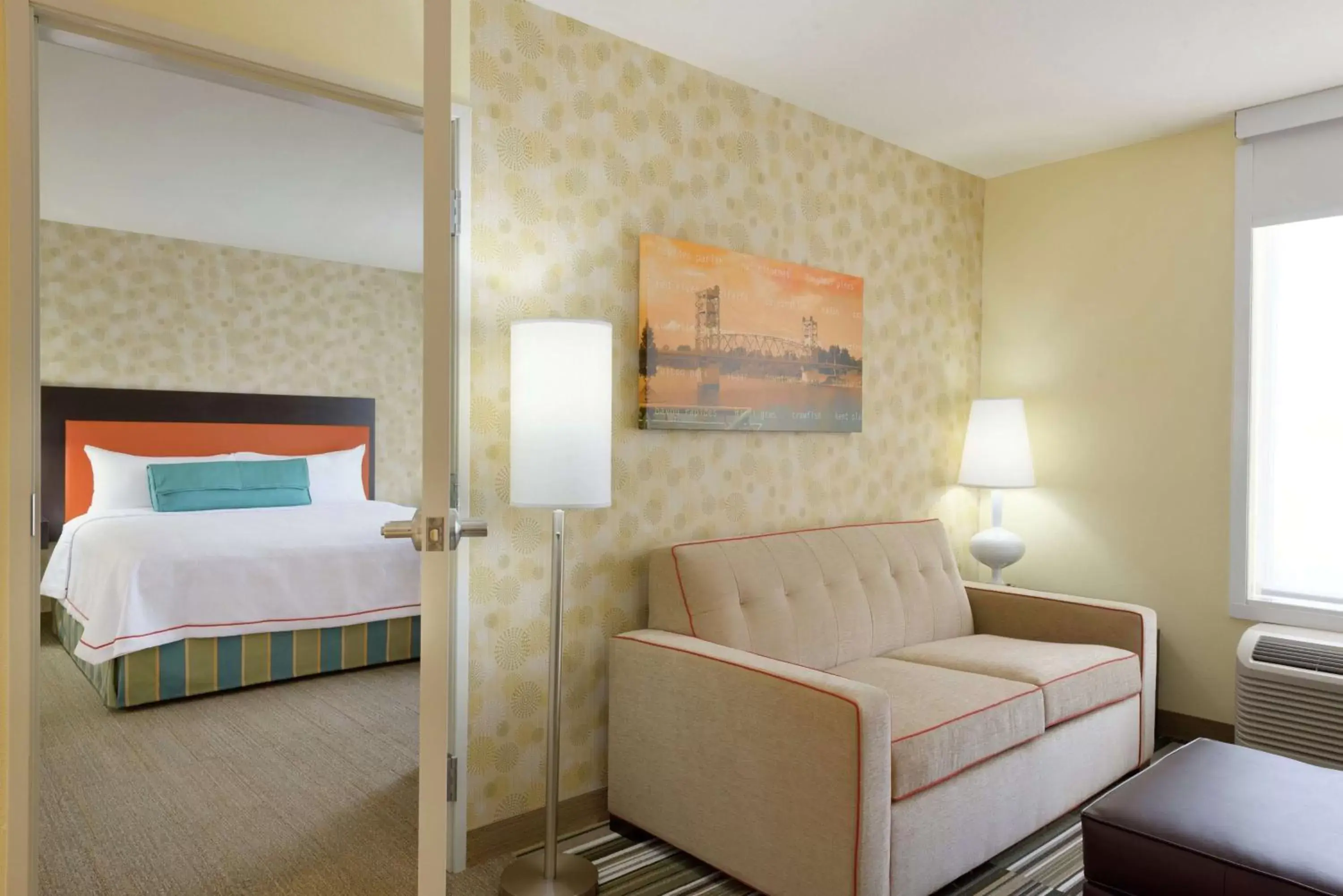 Living room, Bed in Home2 Suites by Hilton Alexandria Living room, Bed in Home2 Suites by Hilton Alexandria
