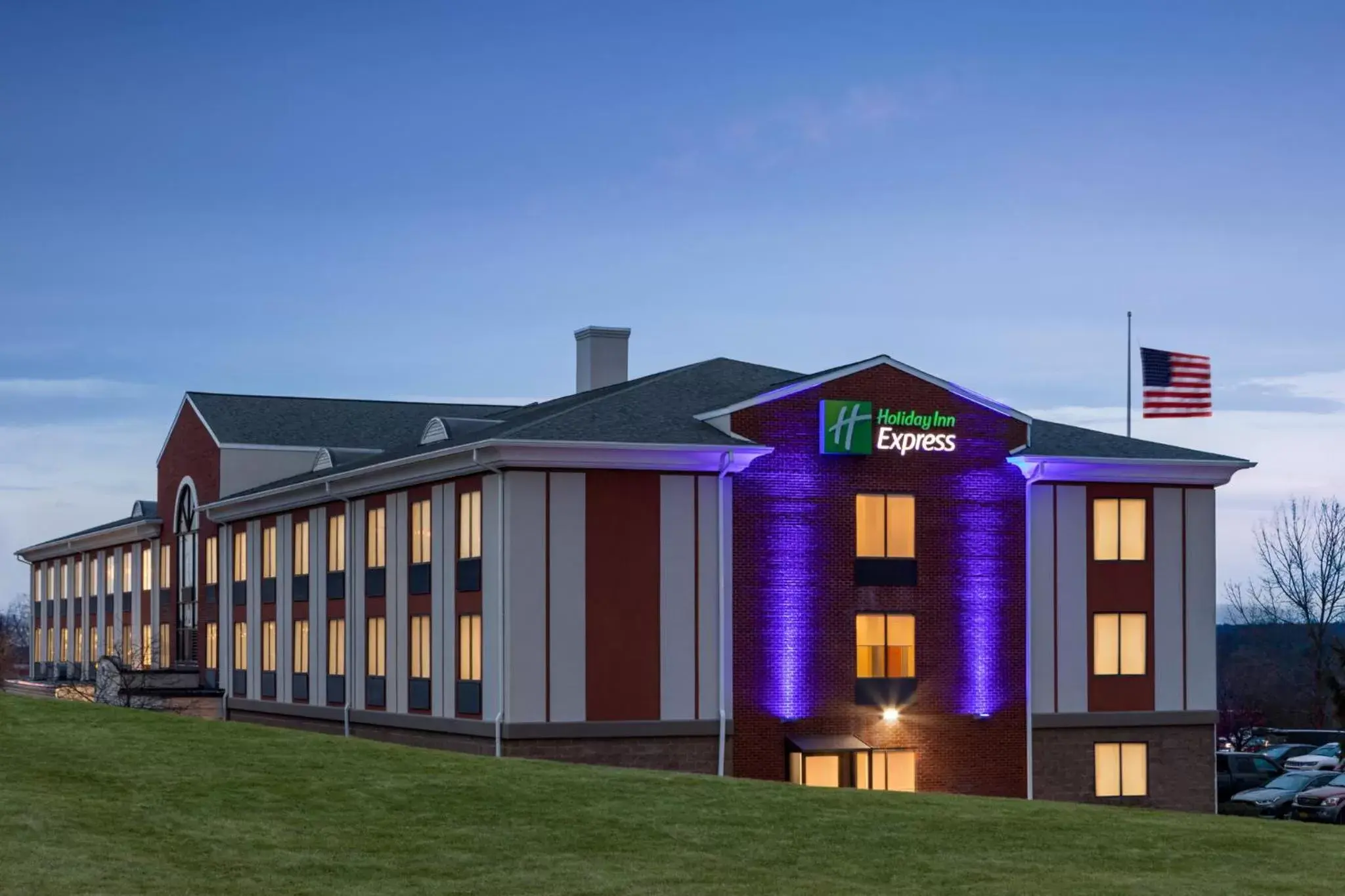 Property Building in Holiday Inn Express & Suites East Greenbush Albany-Skyline an IHG Hotel