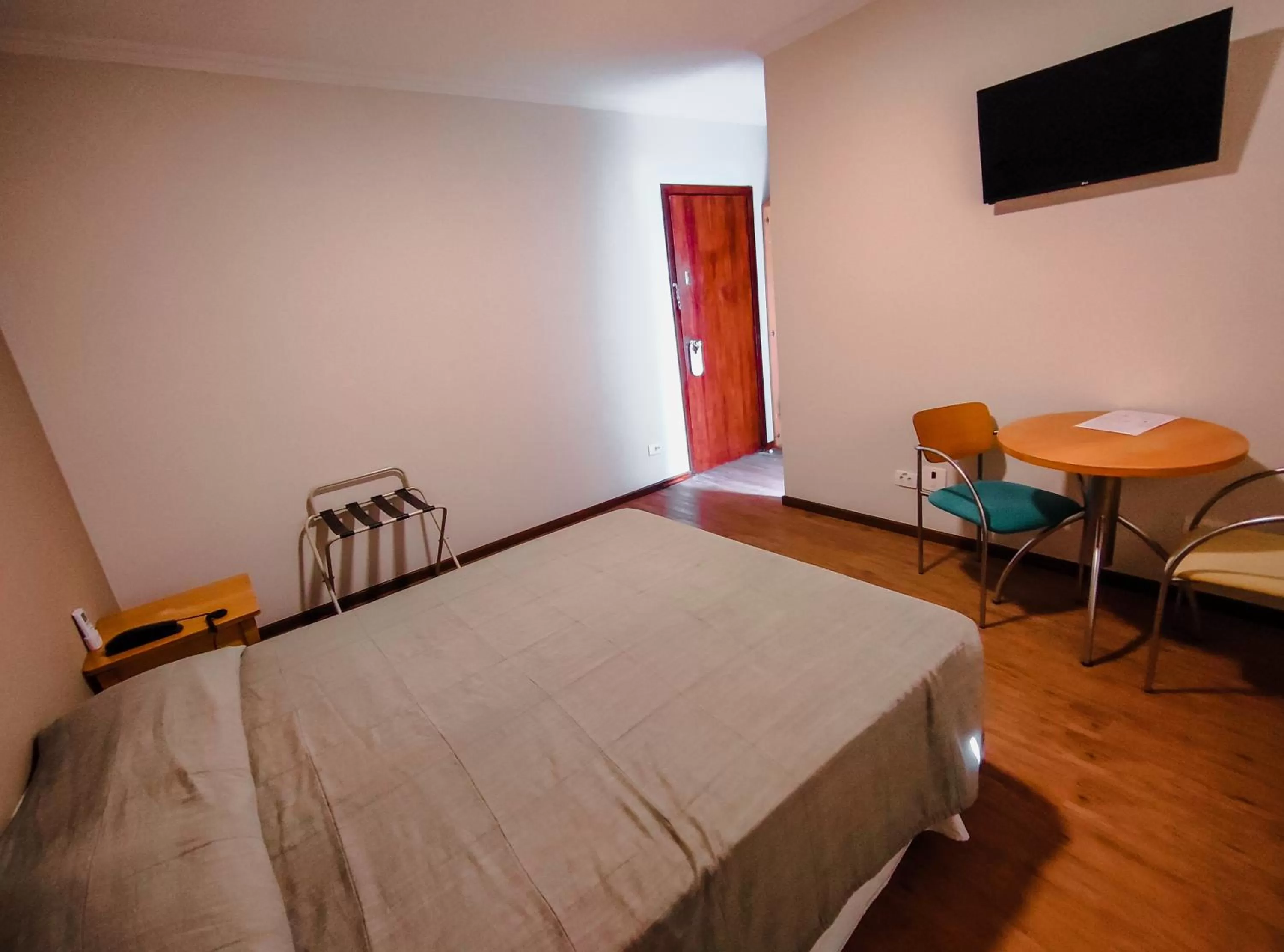 Bedroom, Bed in Granville Hotel