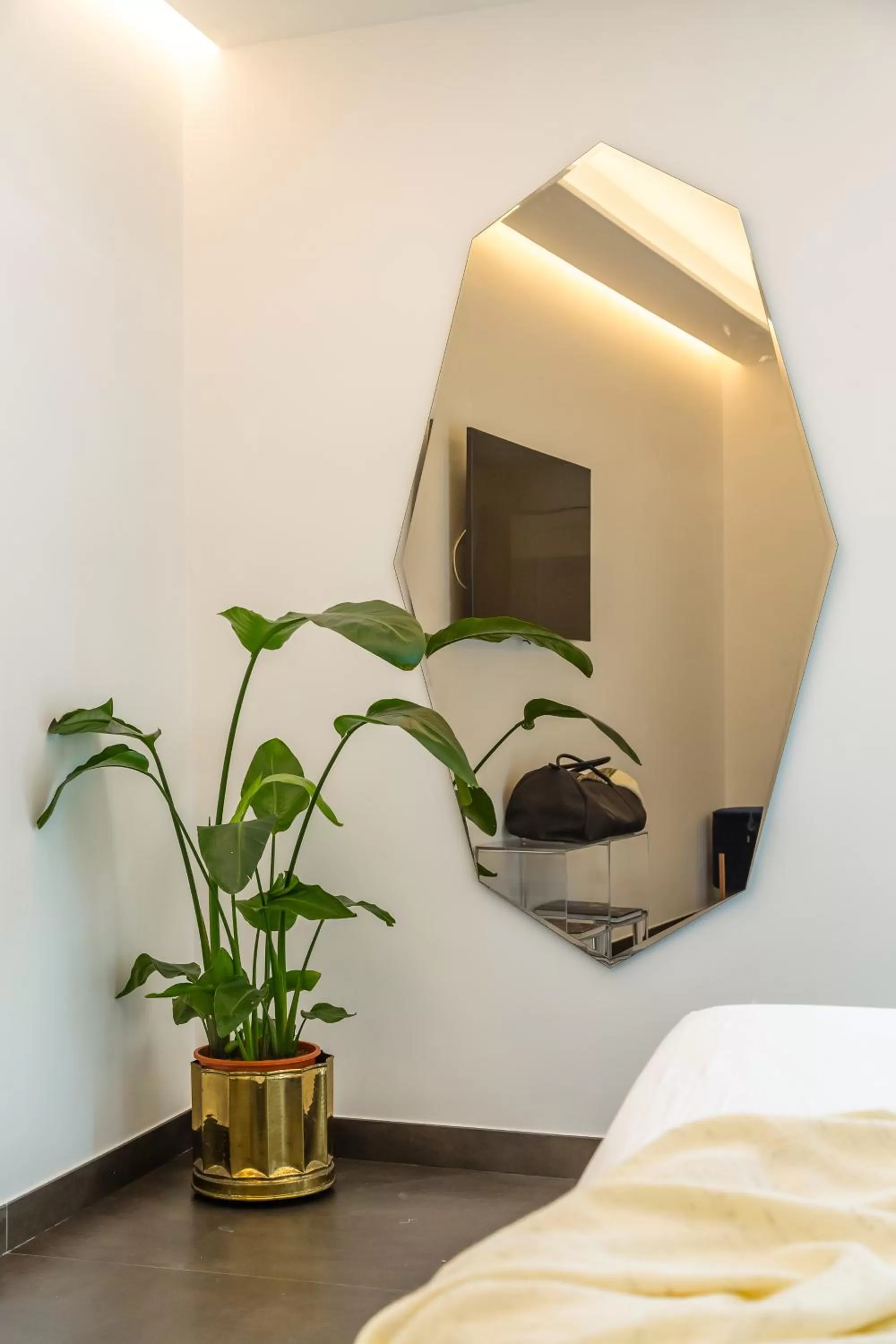 Photo of the whole room, Bed in Dei Martiri Suite