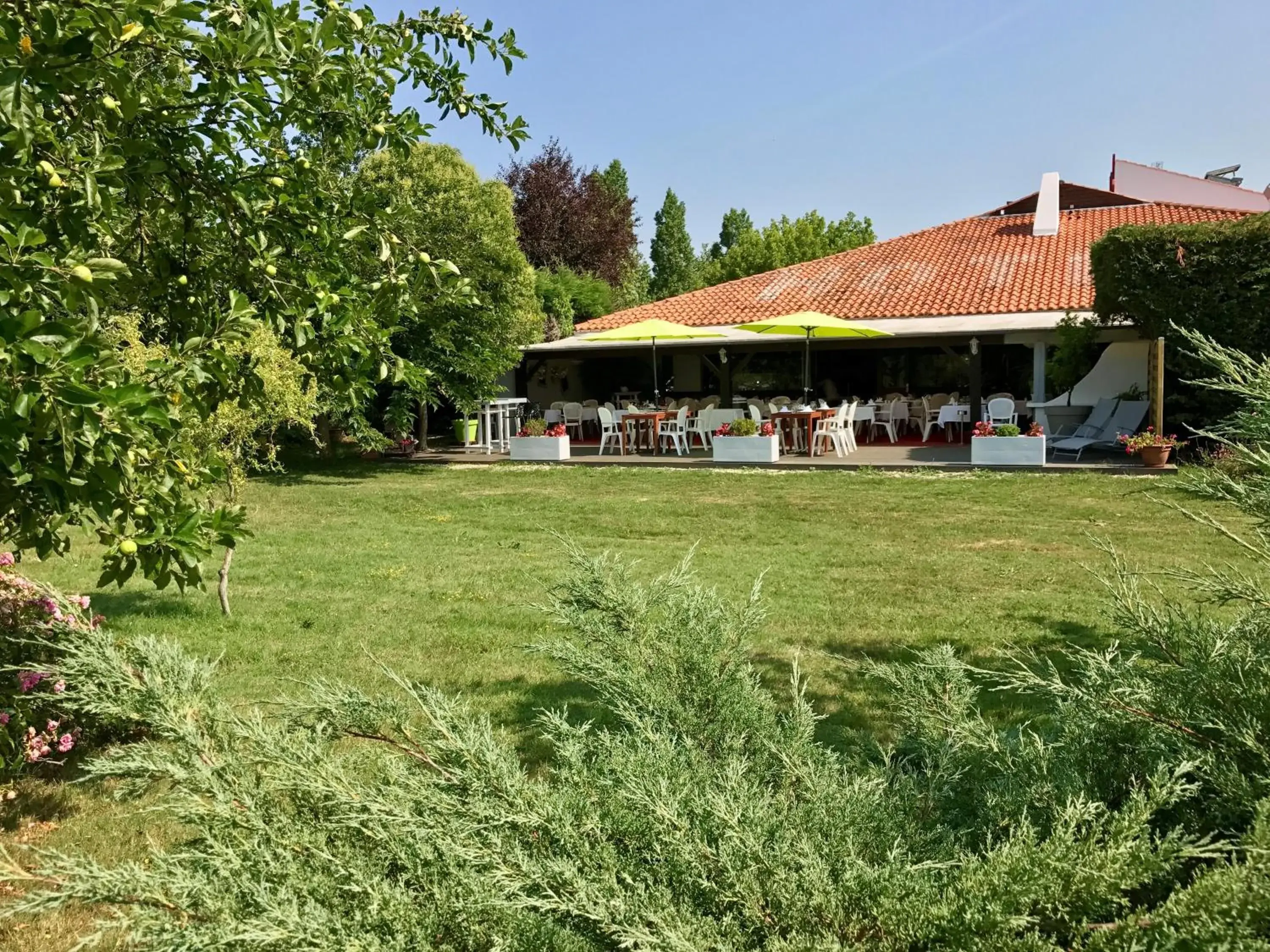 Property Building in Logis La Belle Poule