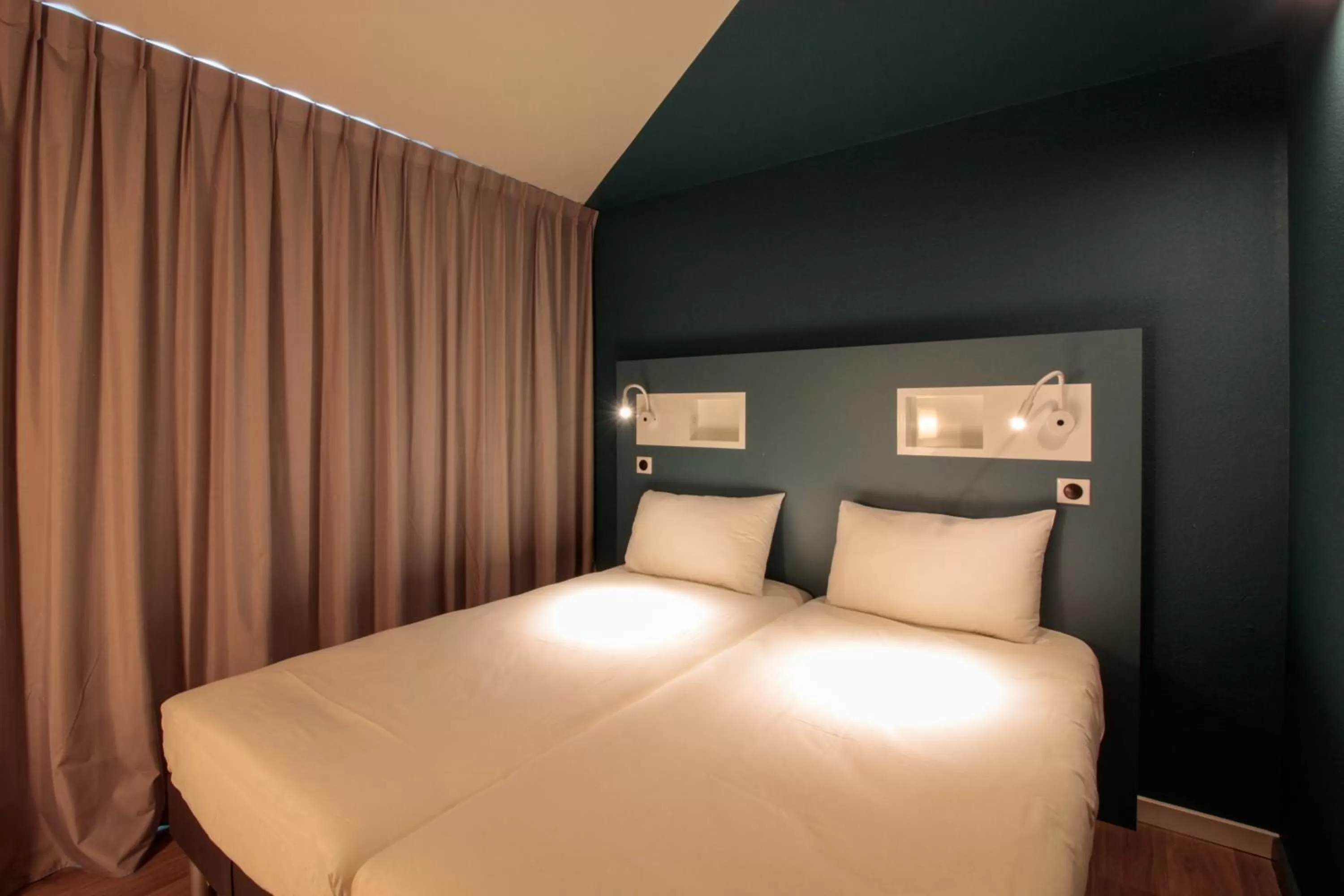 Bed in ibis budget Cahors