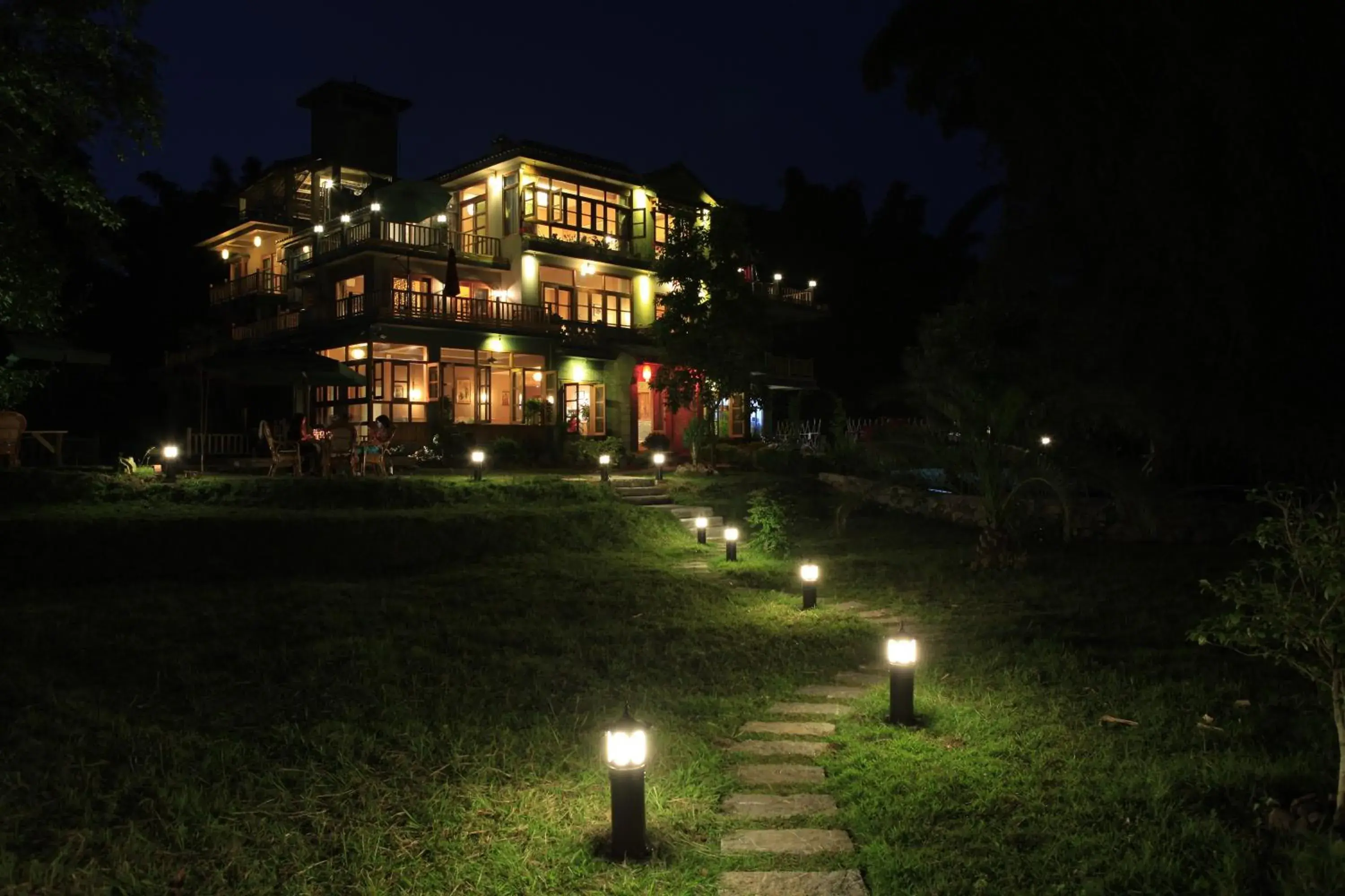 Facade/entrance, Property Building in Yangshuo Moondance Hotel