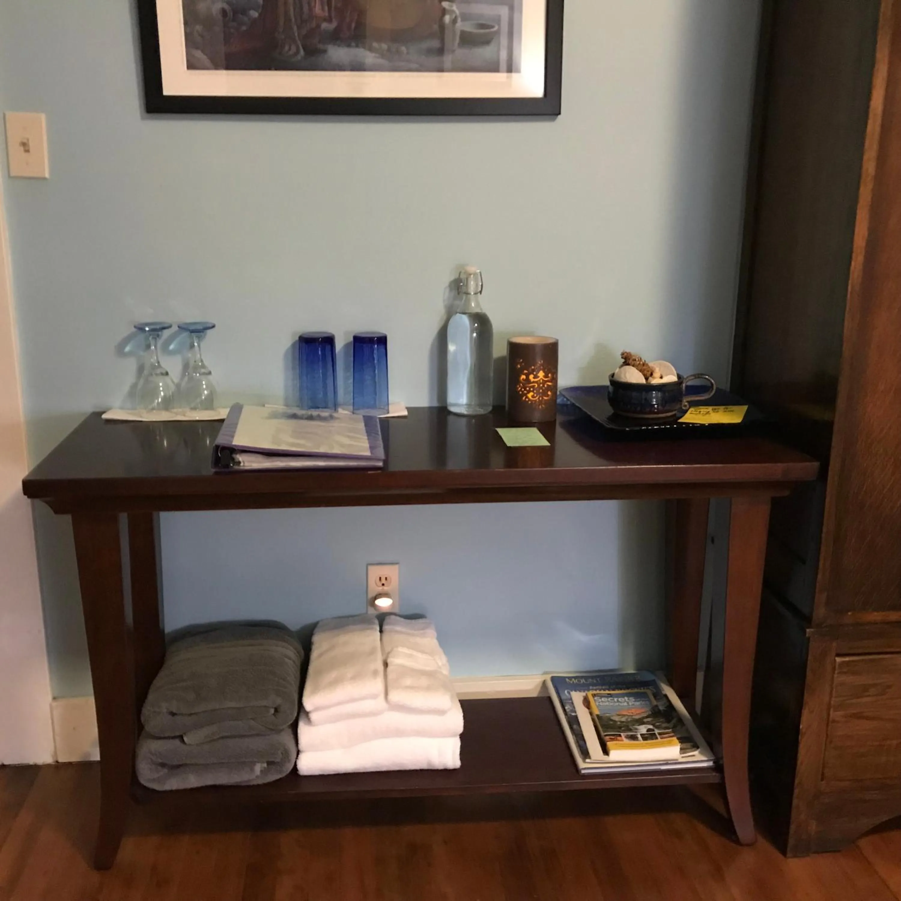 Decorative detail in Mountain Meadows Inn & Chalet Suites