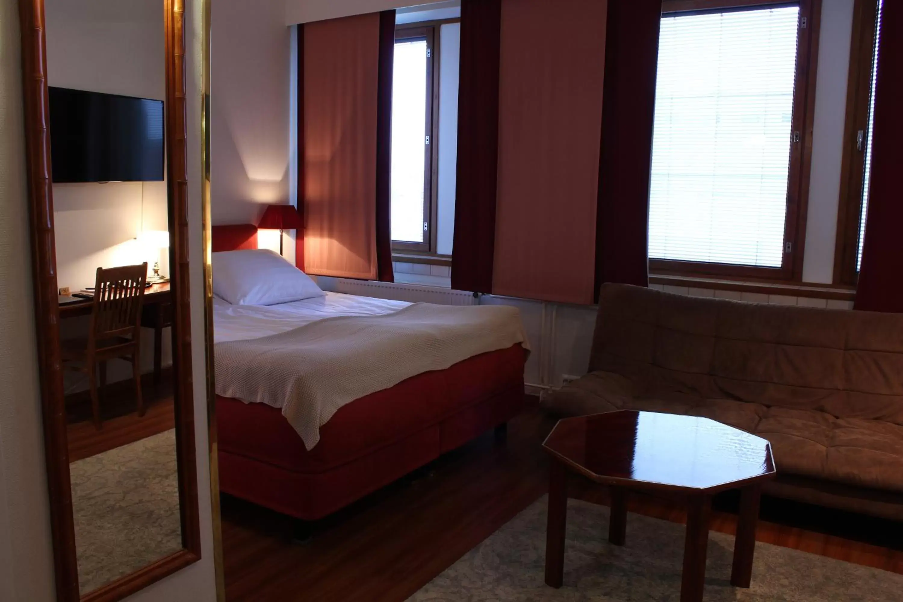 Bedroom, Bed in Best Western Hotel Apollo
