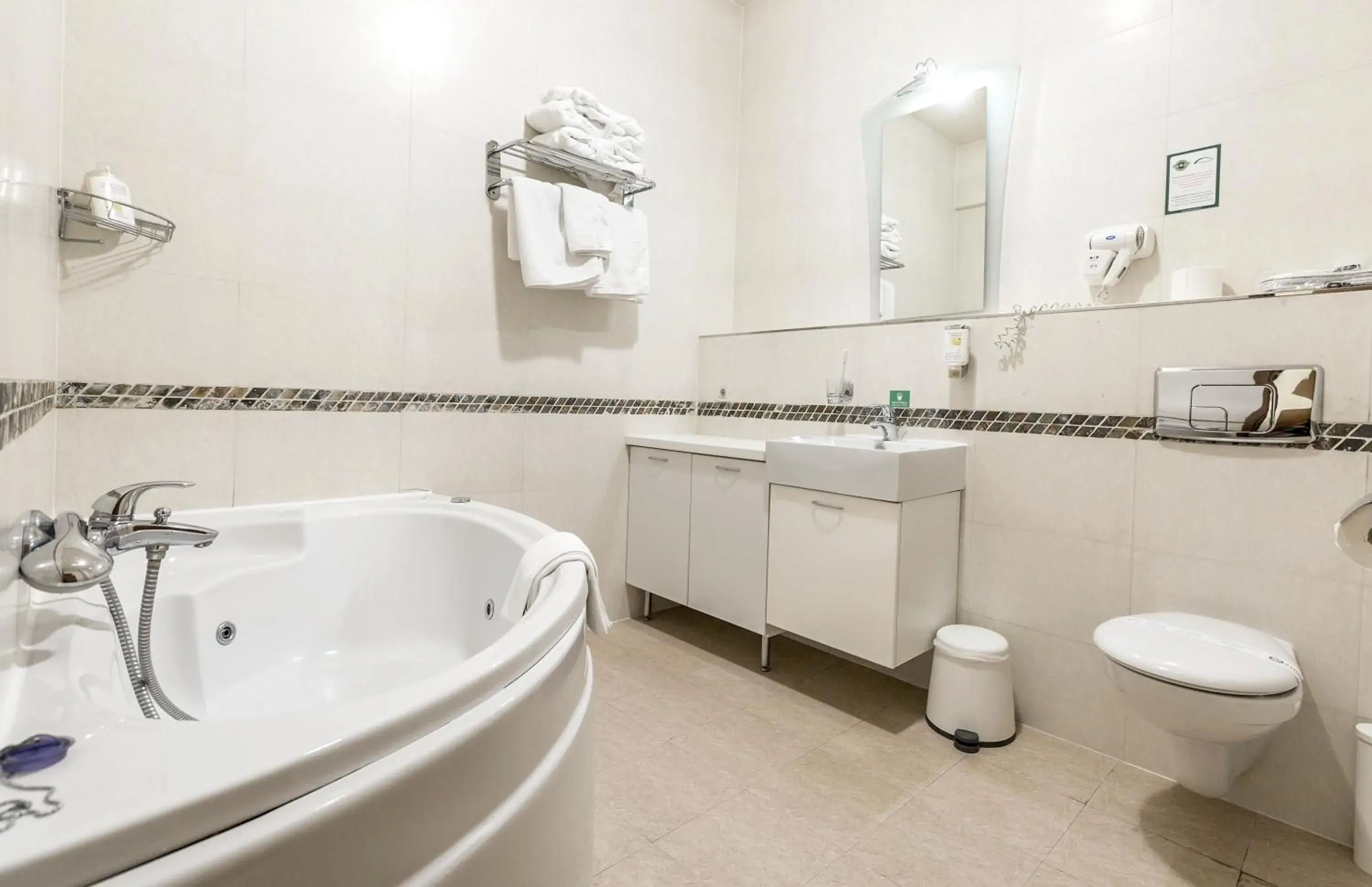 Bathroom in Orhideea Residence & Spa