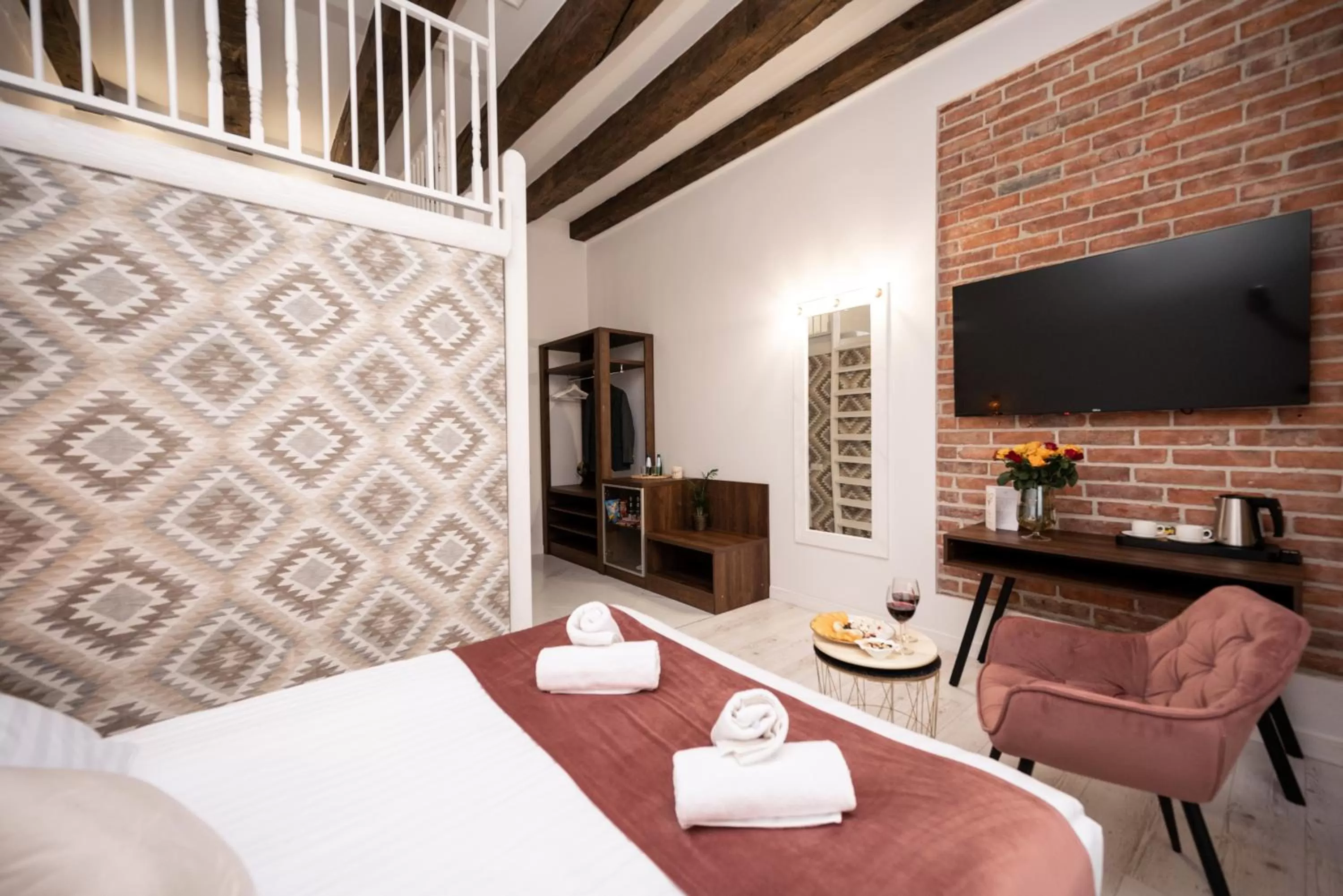 Bed in Hive Family House