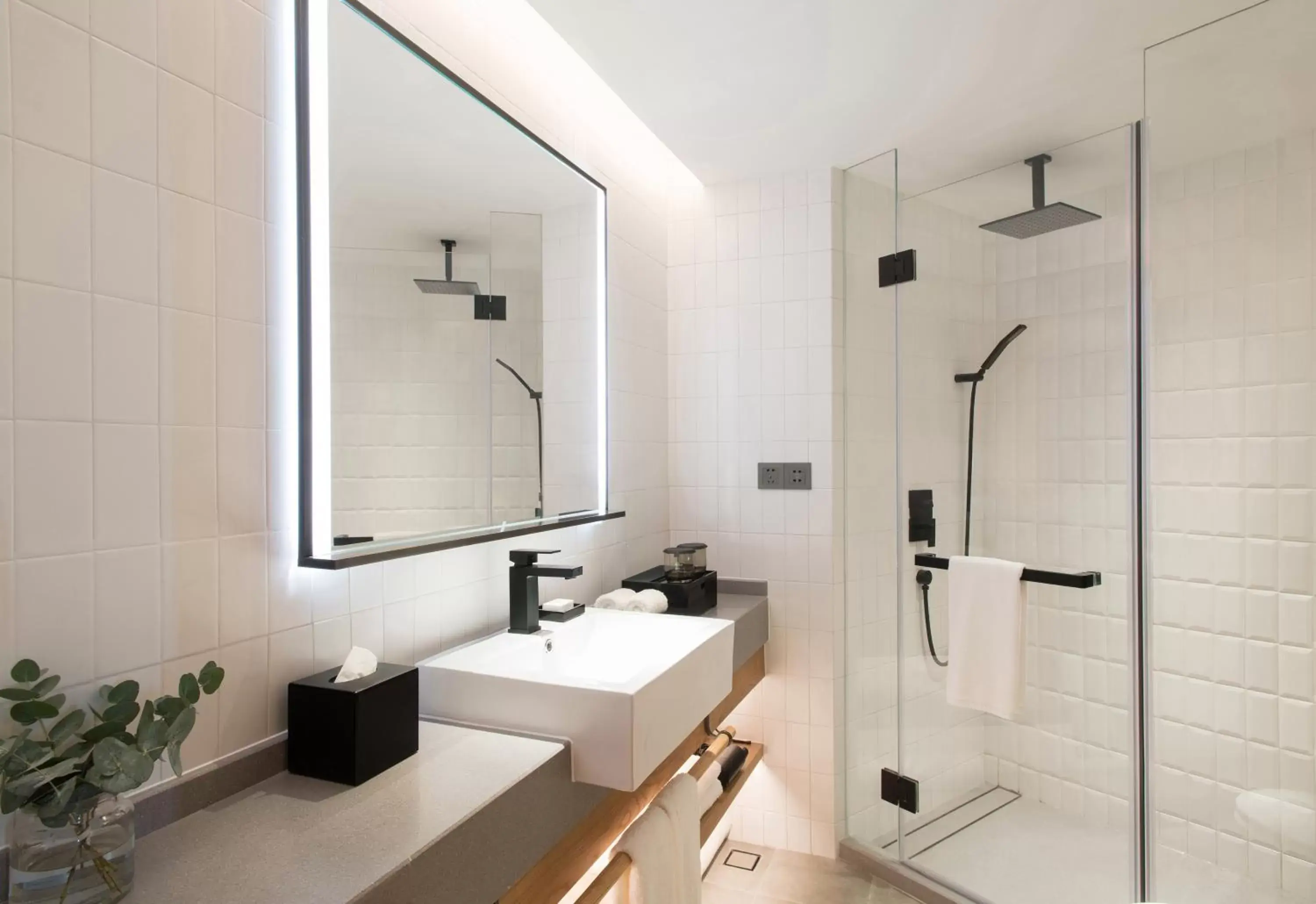 Bathroom in BEI Zhaolong Hotel, JdV by Hyatt