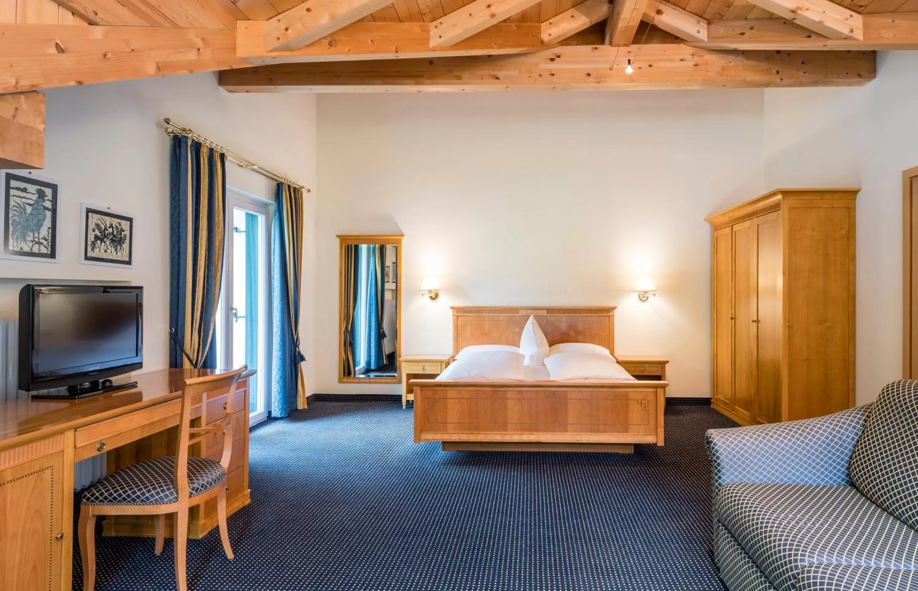 Photo of the whole room, Bed in Paradies Pure Mountain Resort