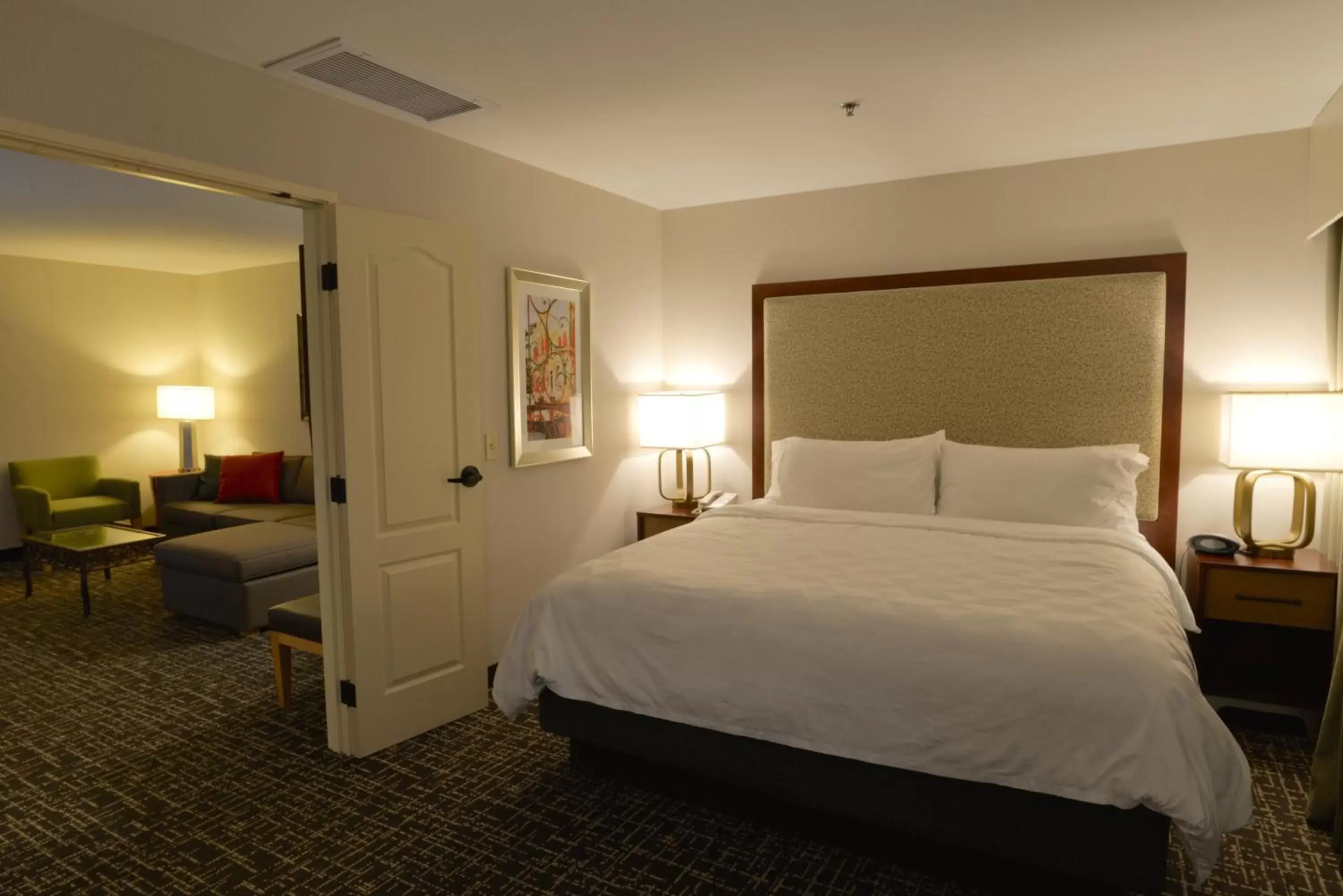 Photo of the whole room, Bed in Holiday Inn Hotel & Suites Minneapolis-Lakeville, an IHG Hotel