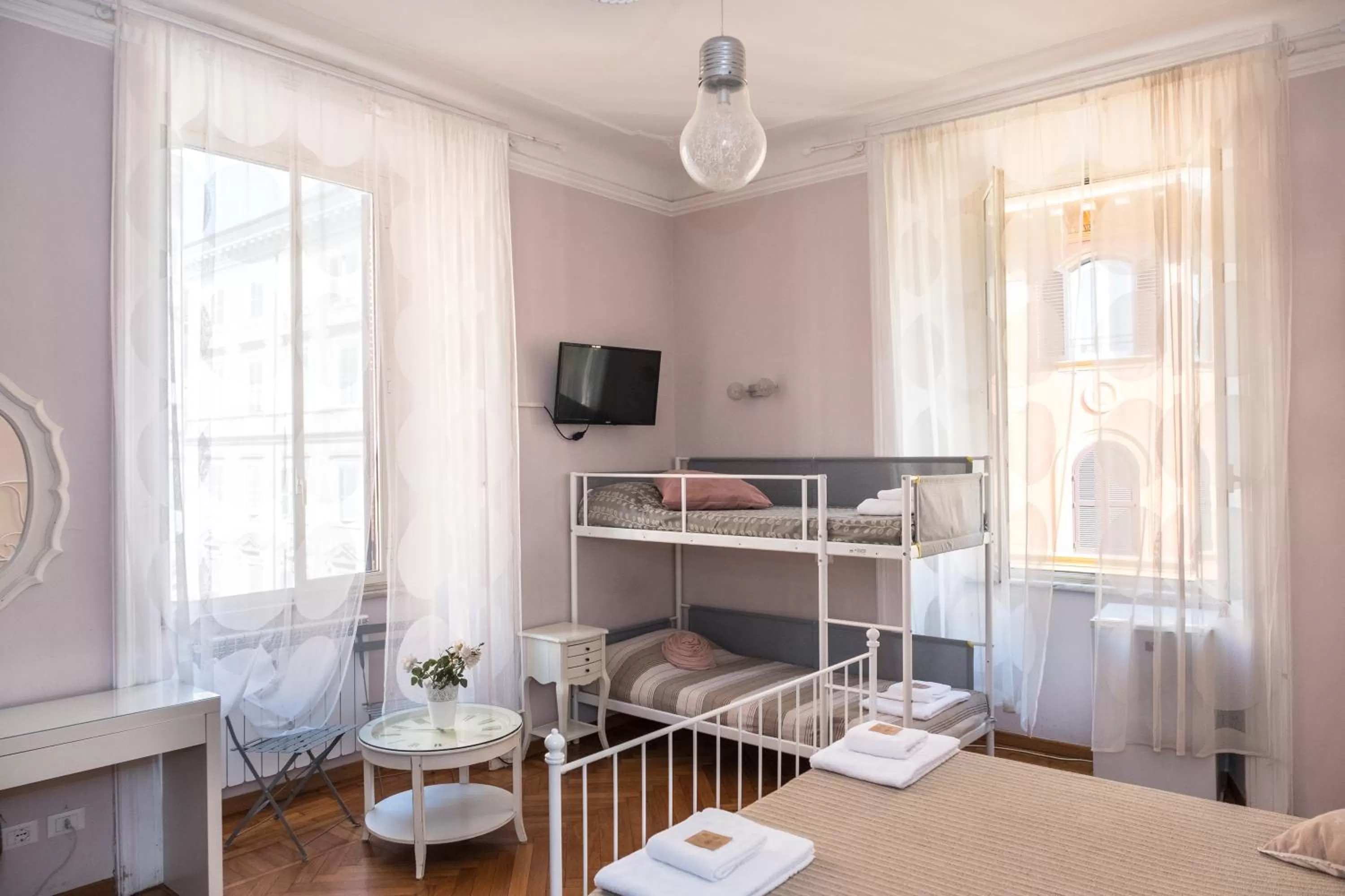 Day, Bed in Sesto Suites Central