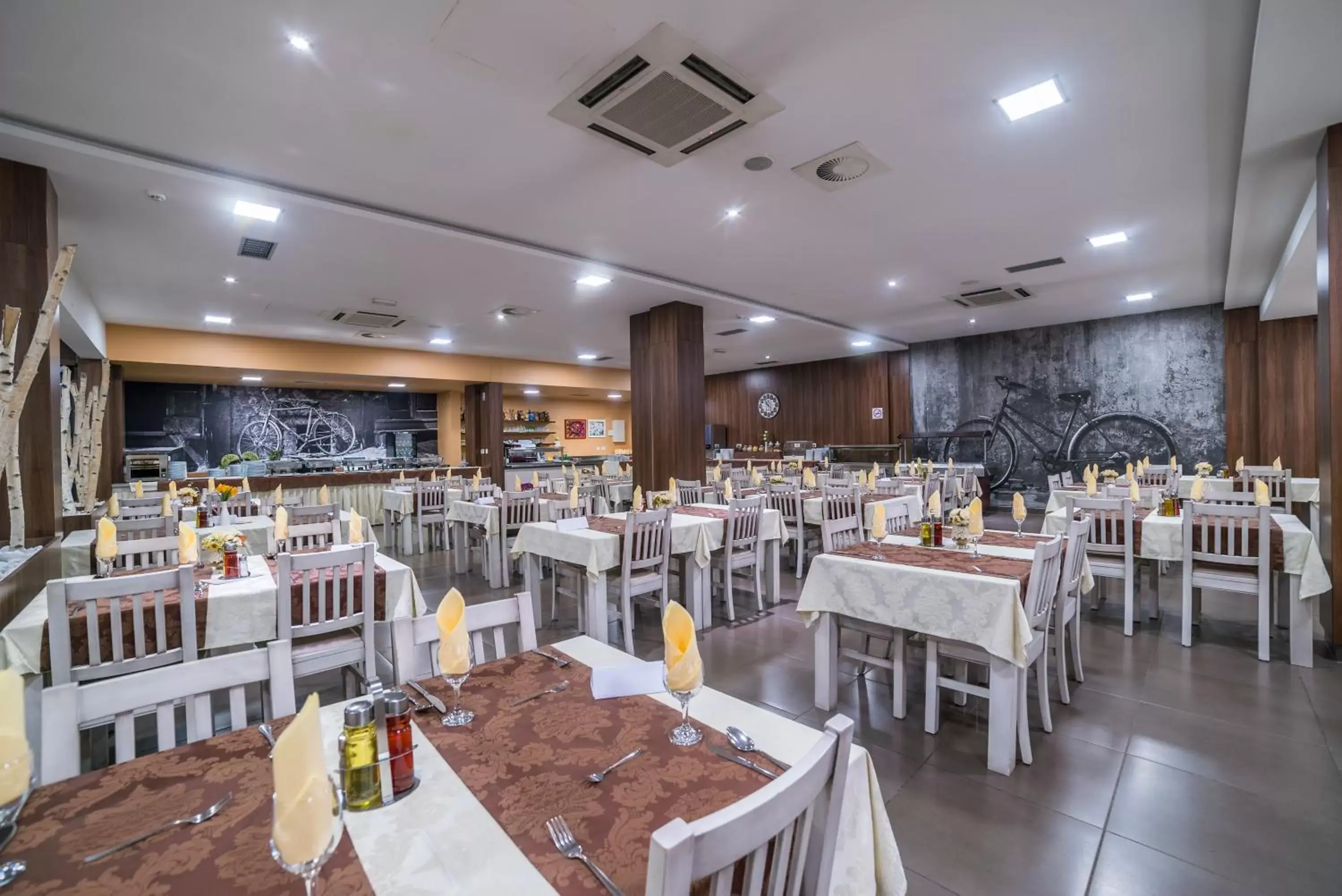 Restaurant/Places to Eat in City Hotel Mostar