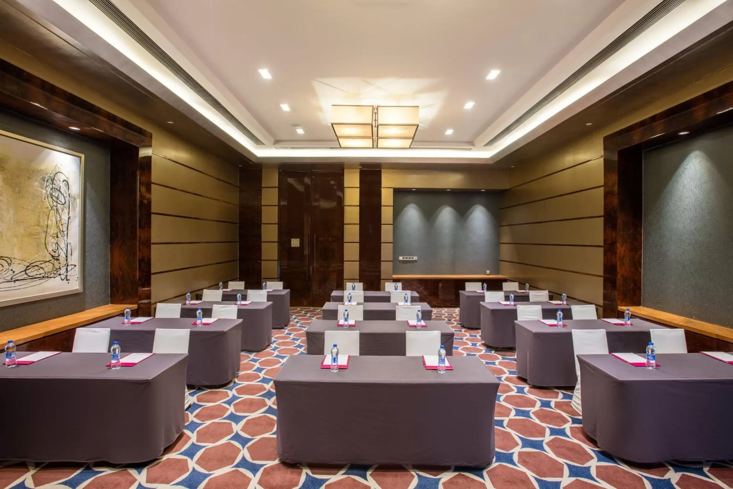 Meeting/conference room in Crowne Plaza Hefei, an IHG Hotel