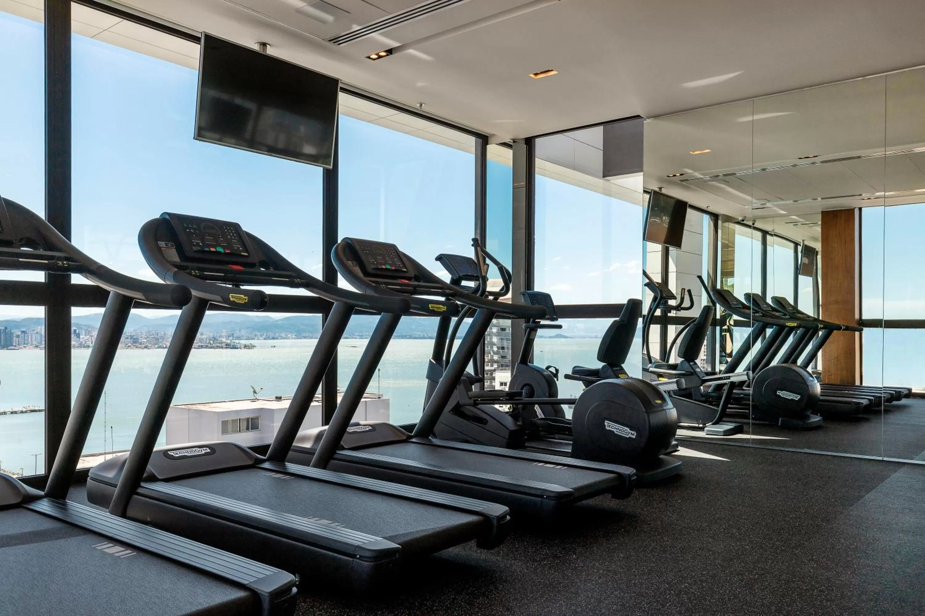 Fitness centre/facilities in LK Design Hotel Florianópolis