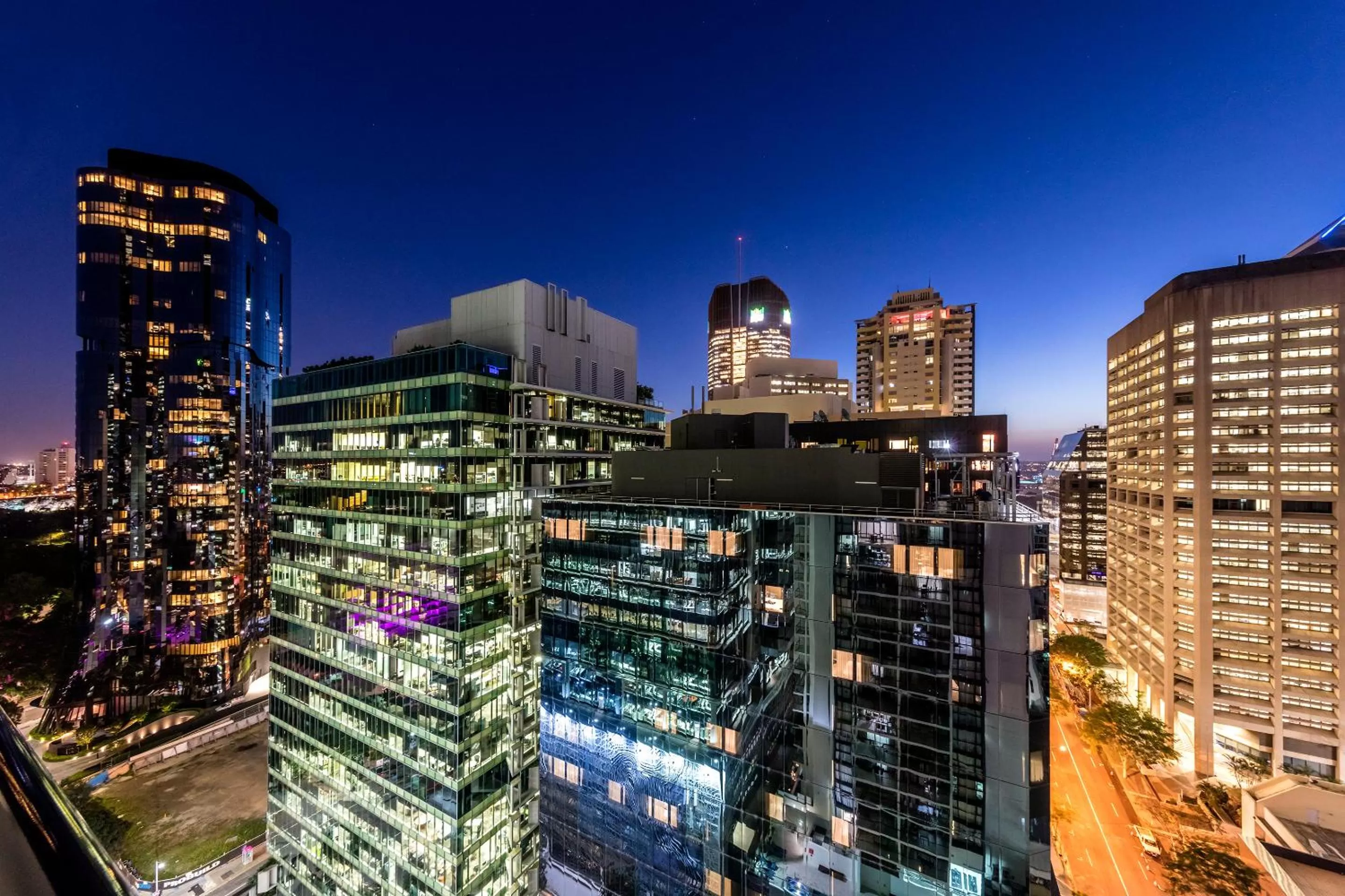 Night in Oaks Brisbane River City Suites