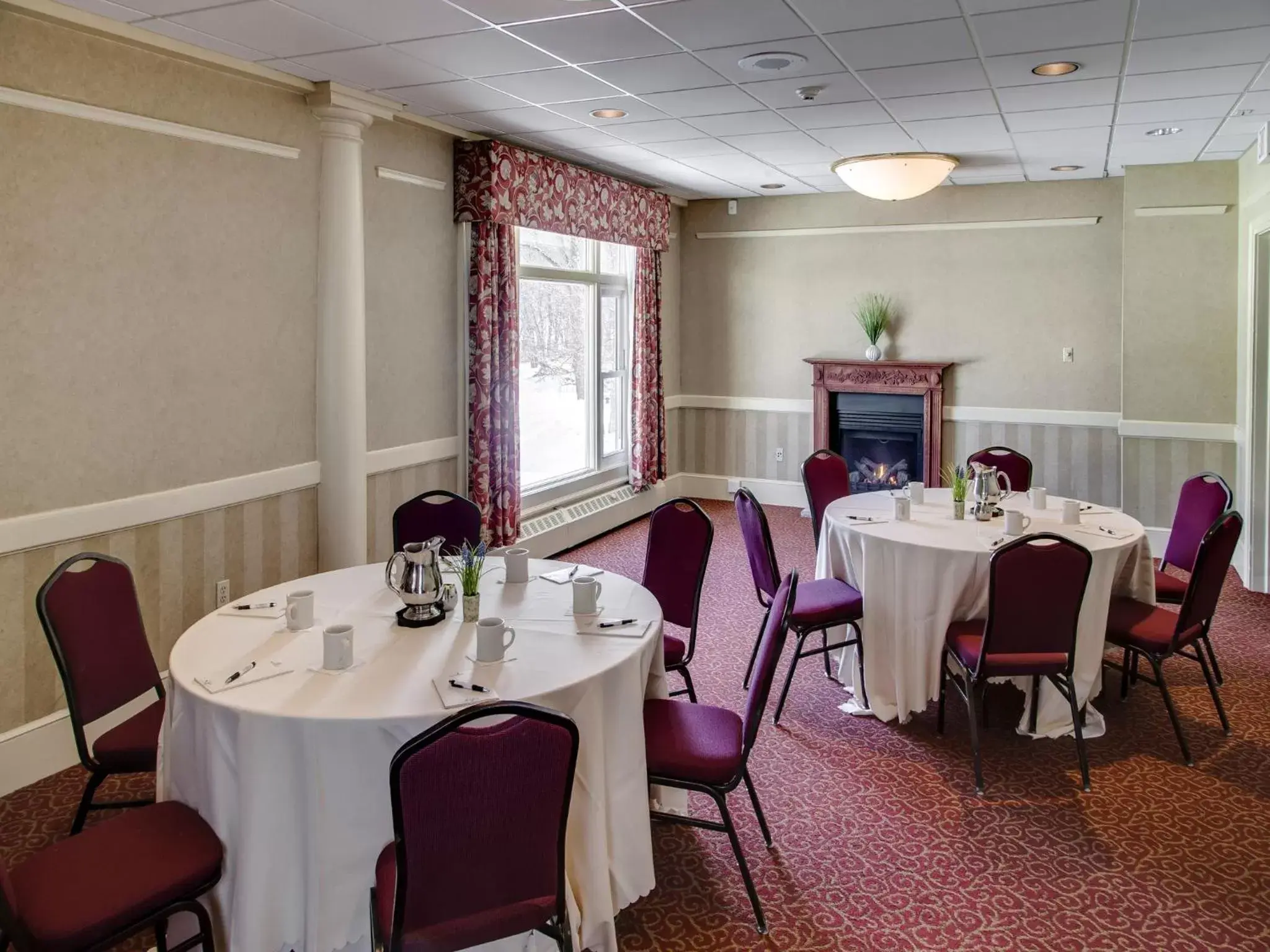 Business facilities, Restaurant/Places to Eat in Shawnee Inn and Golf Resort
