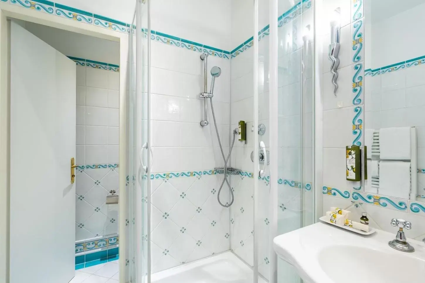 Classic Double Room in Hotel Am Schubertring Classic Double Room in Hotel Am Schubertring