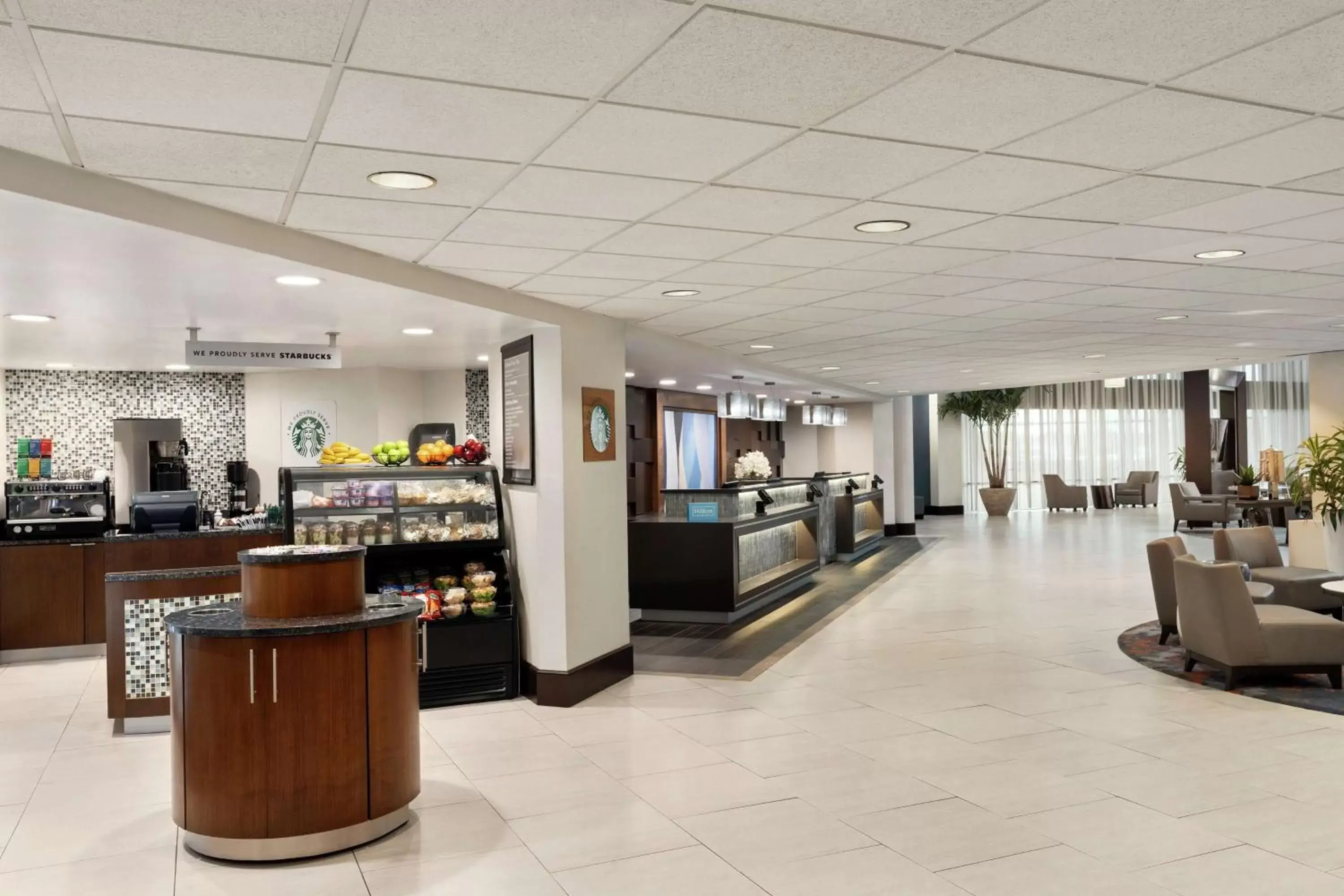 Lobby or reception in Hilton Long Island/Huntington