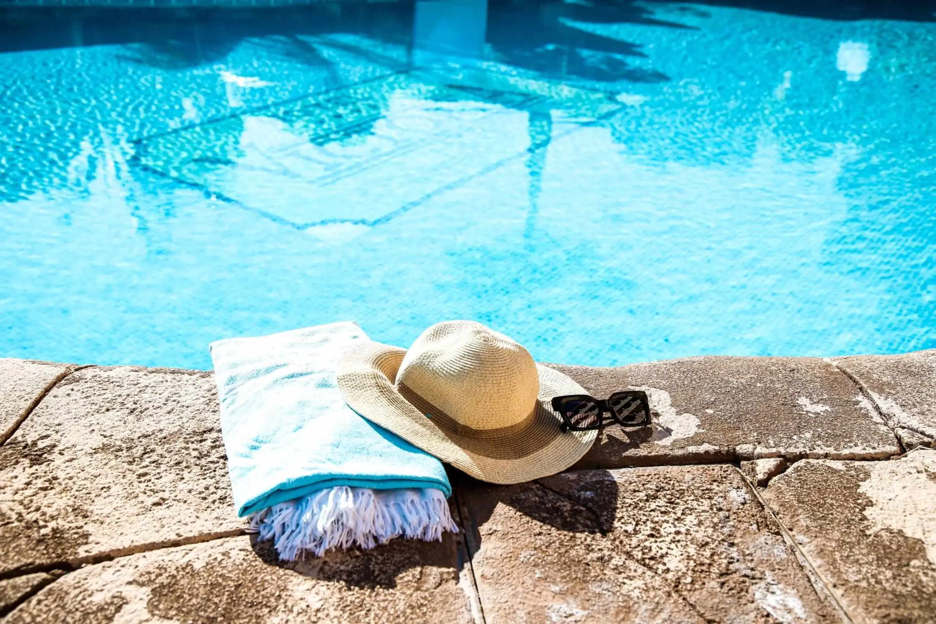 Swimming pool in Hotel Victoria Playa