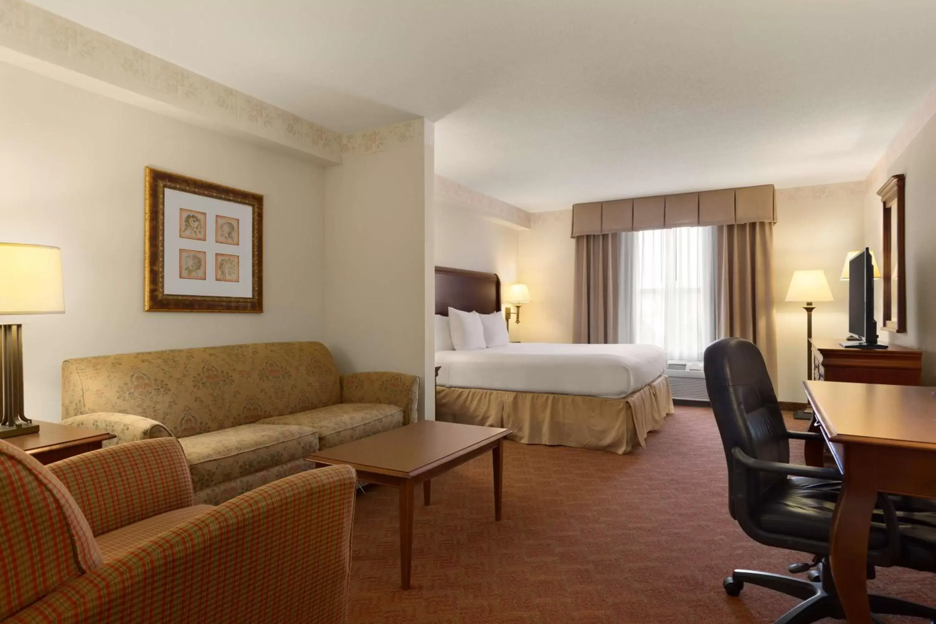 Photo of the whole room in Country Inn & Suites by Radisson, Potomac Mills Woodbridge, VA