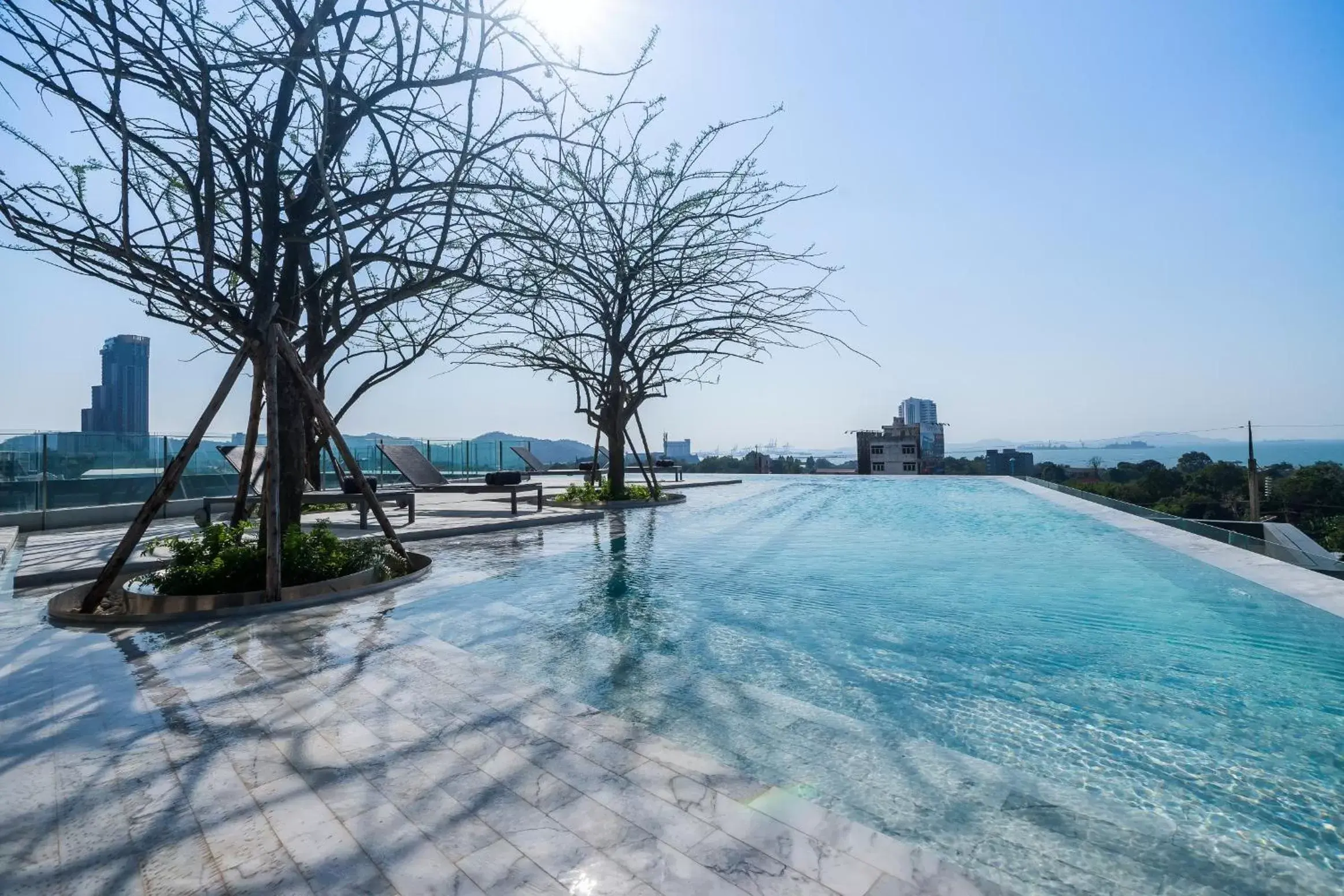 Swimming Pool in Arize Hotel Sri Racha