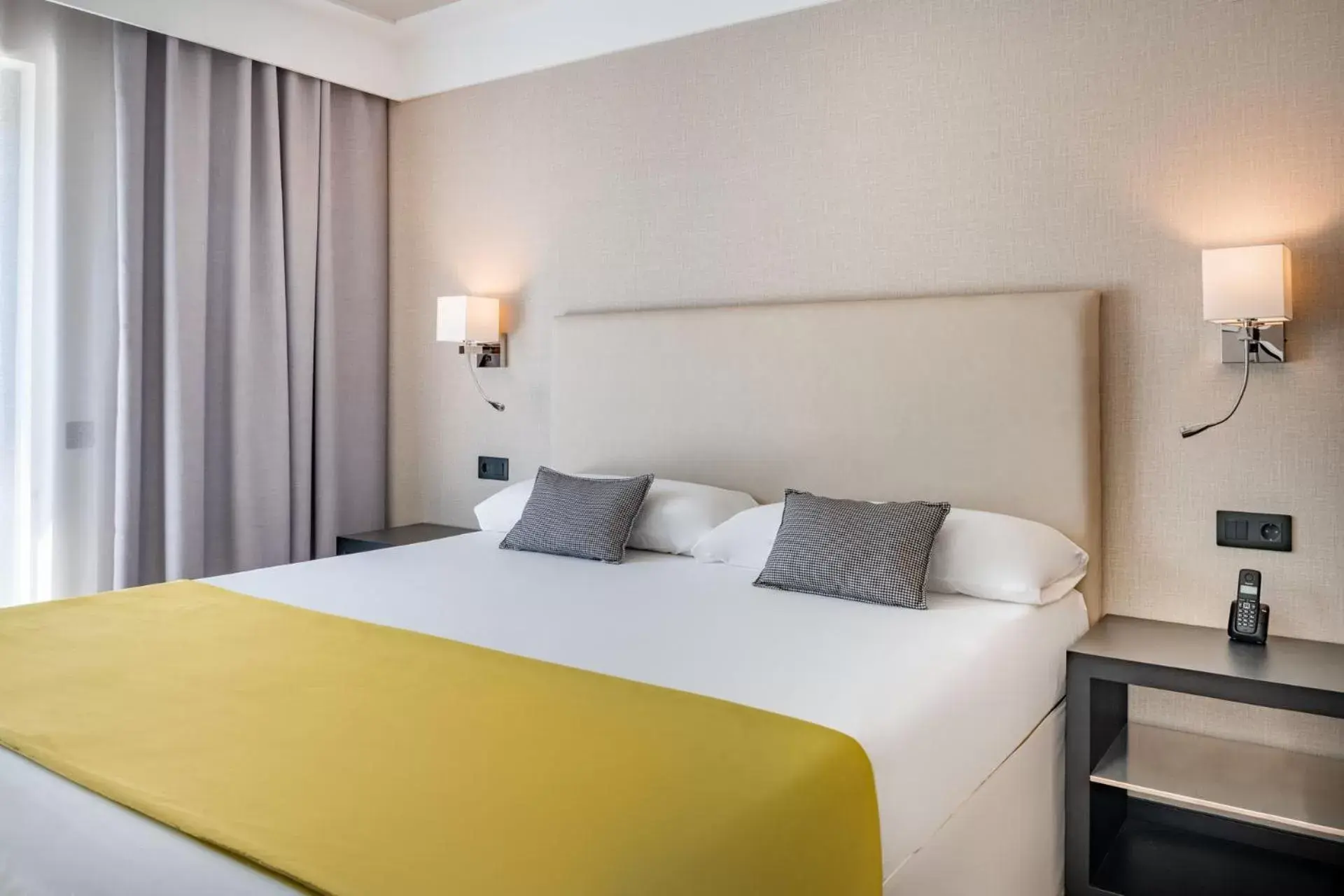 Bedroom, Bed in Hotel Parque Real Bedroom, Bed in Hotel Parque Real