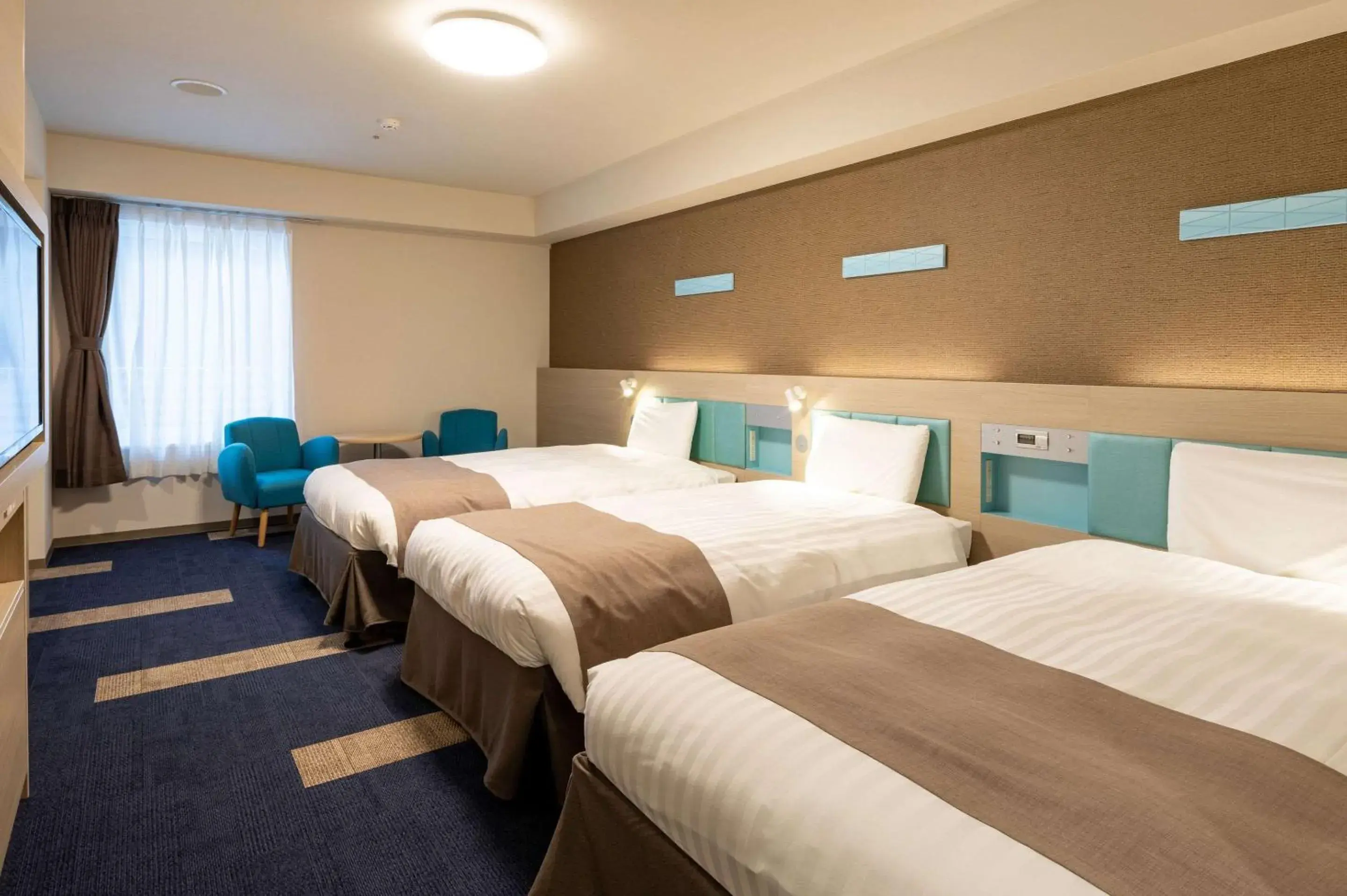 Photo of the whole room, Bed in Comfort Hotel ERA Kobe Sannomiya