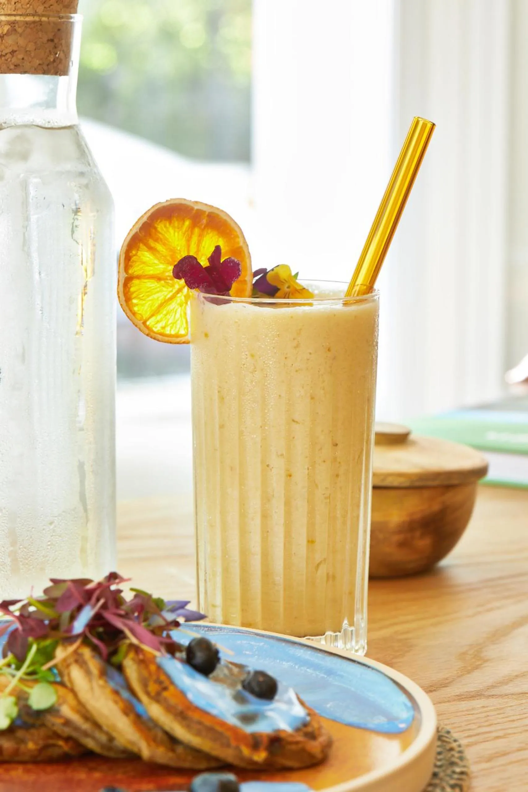 Food and drinks in Inhabit Queen's Gardens, a Member of Design Hotels