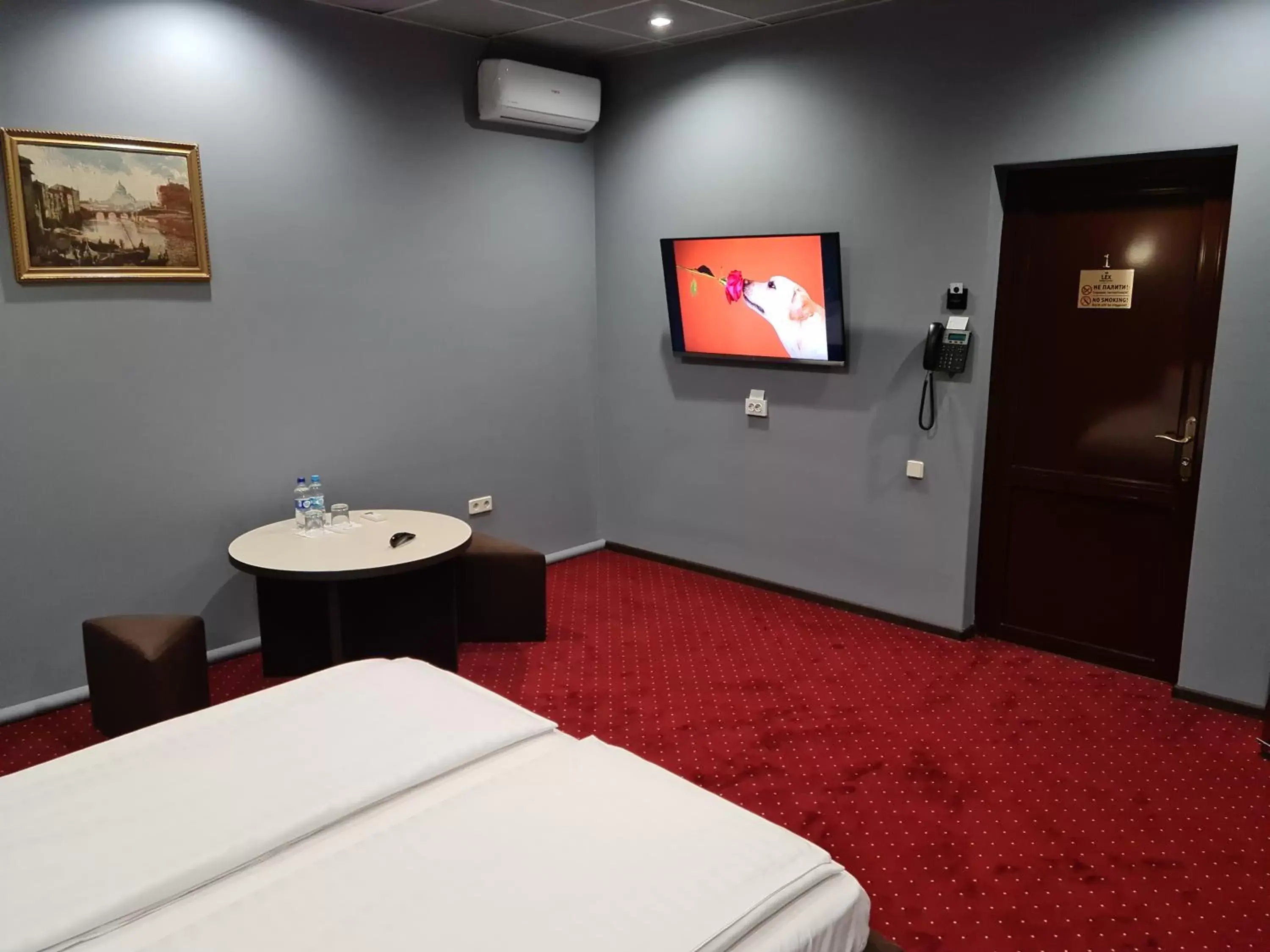 Standard Queen Room in LEX Trend Hotel Standard Queen Room in LEX Trend Hotel