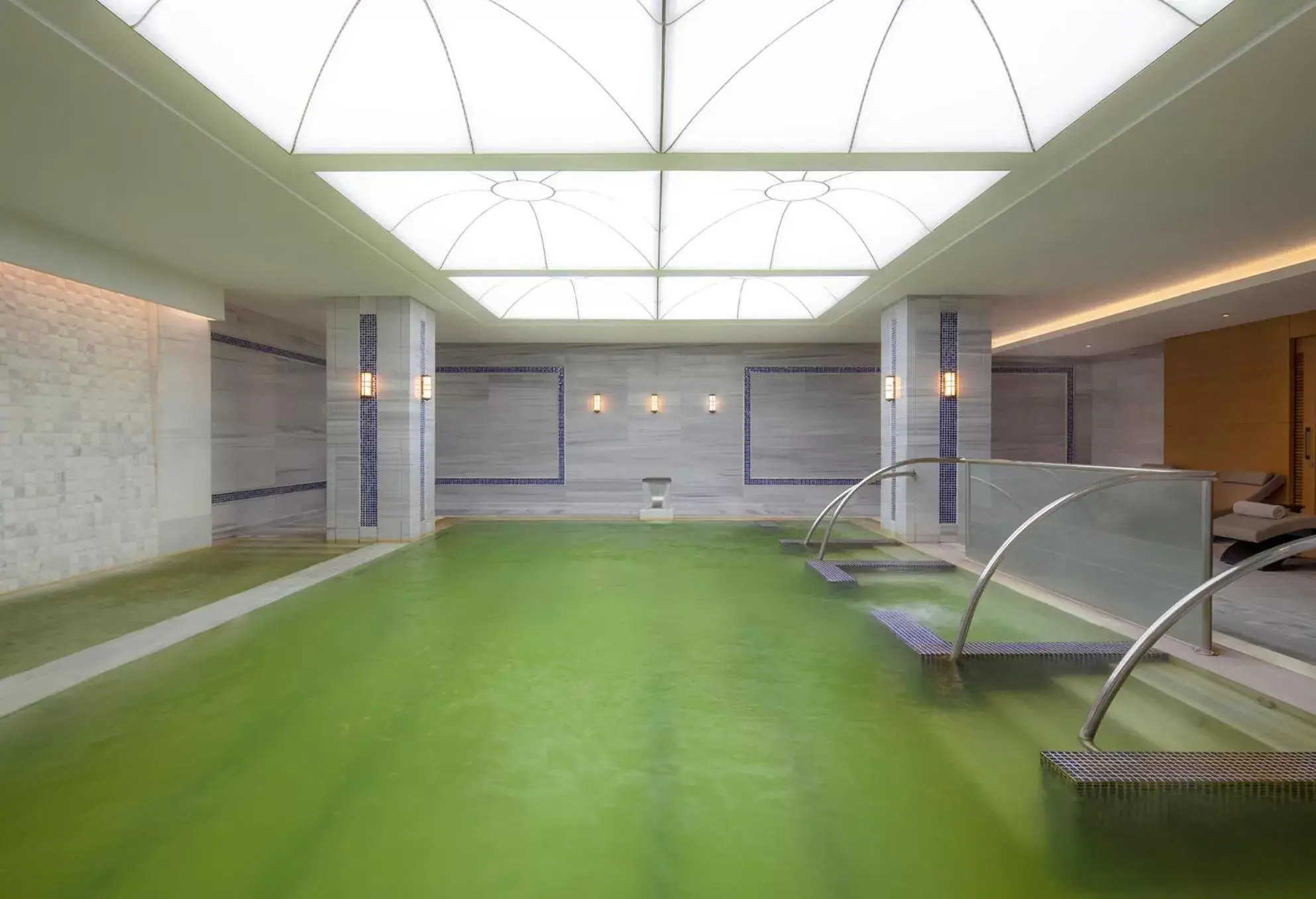 Swimming pool in Mövenpick Hotel & Thermal Spa Bursa Swimming pool in Mövenpick Hotel & Thermal Spa Bursa