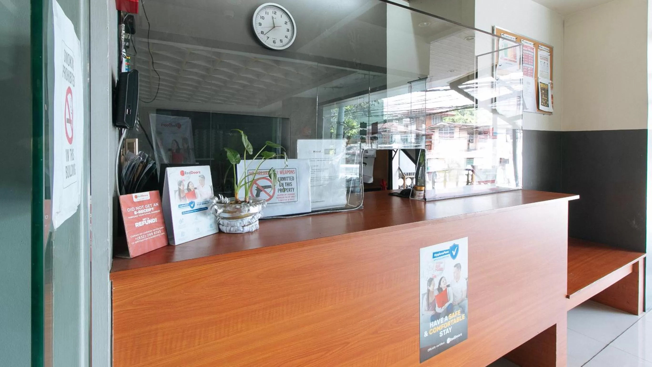 Lobby or reception in RedDoorz Plus at Kamuning Quezon City