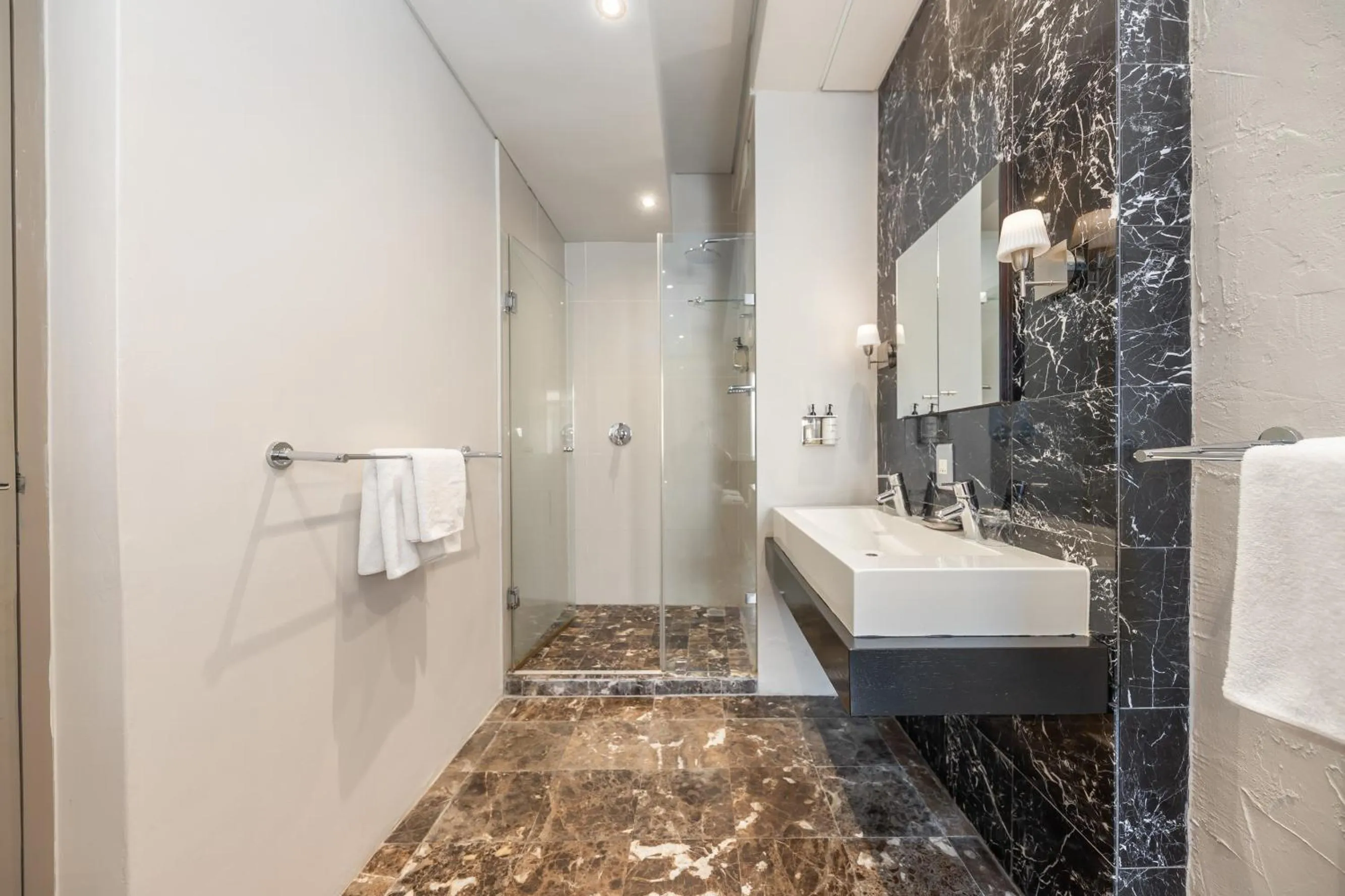 Shower in O on Kloof Boutique Hotel & Spa