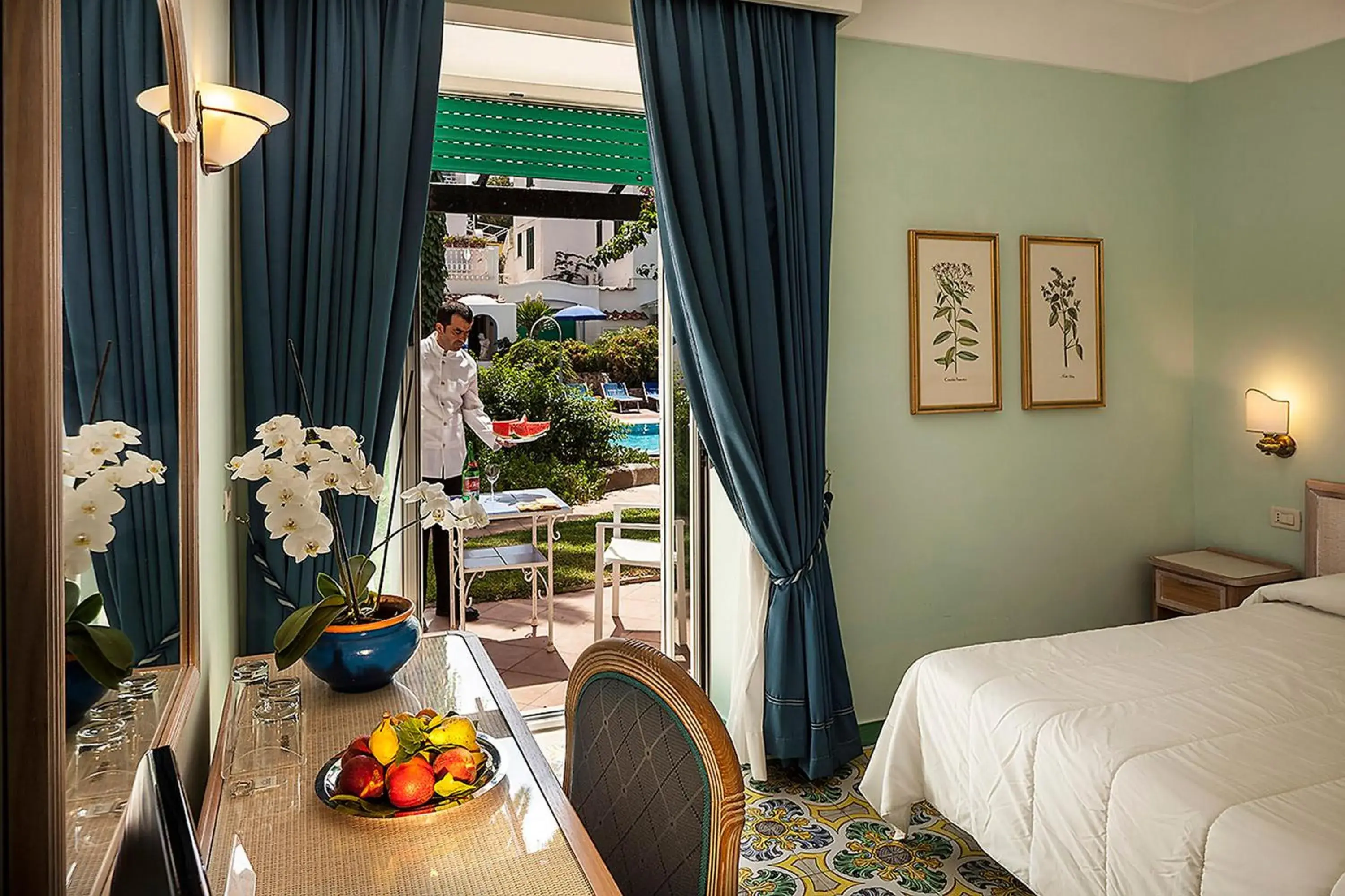 Bedroom in Hotel Continental Ischia