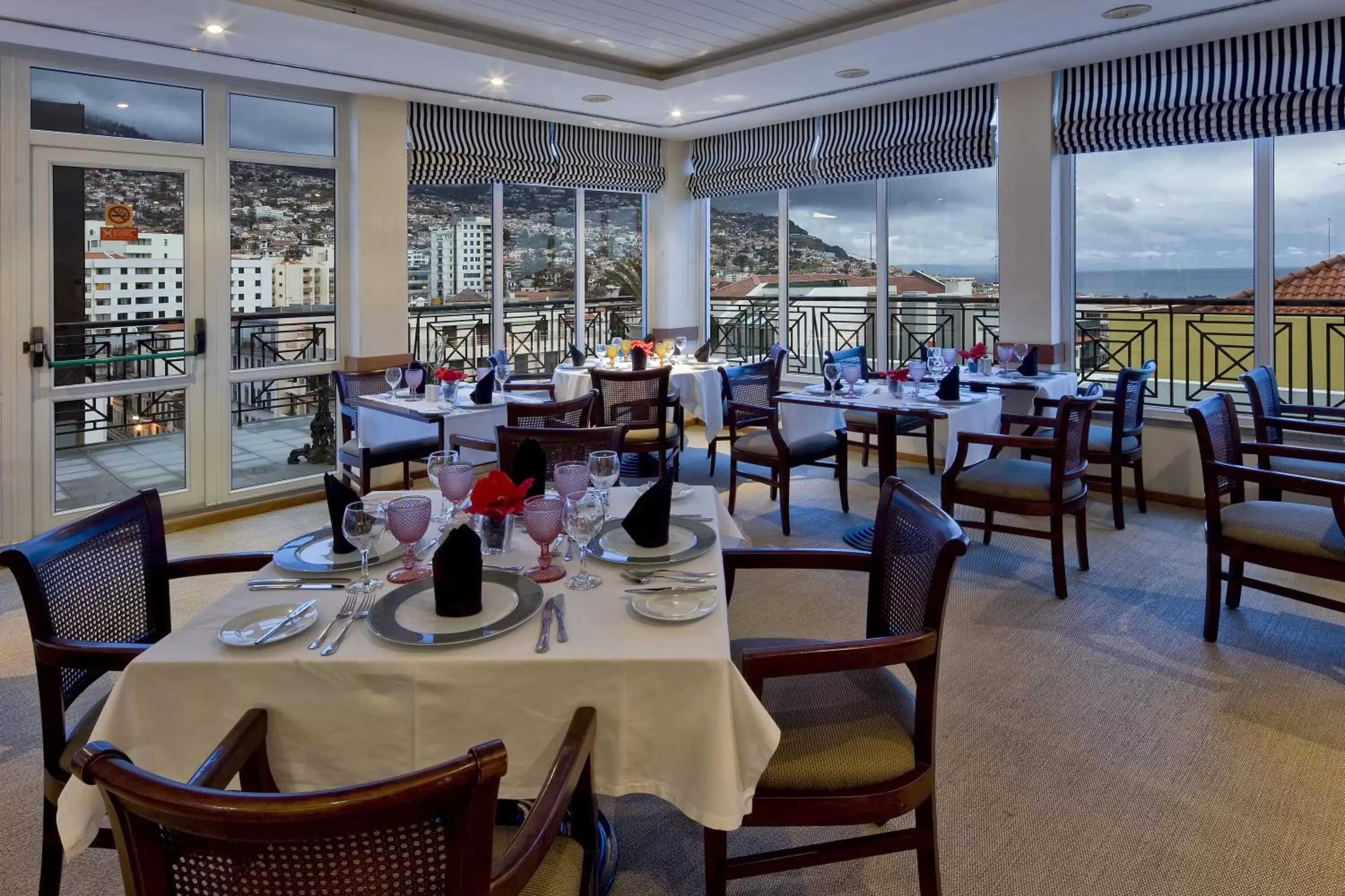 Restaurant/Places to Eat in Hotel Orquidea