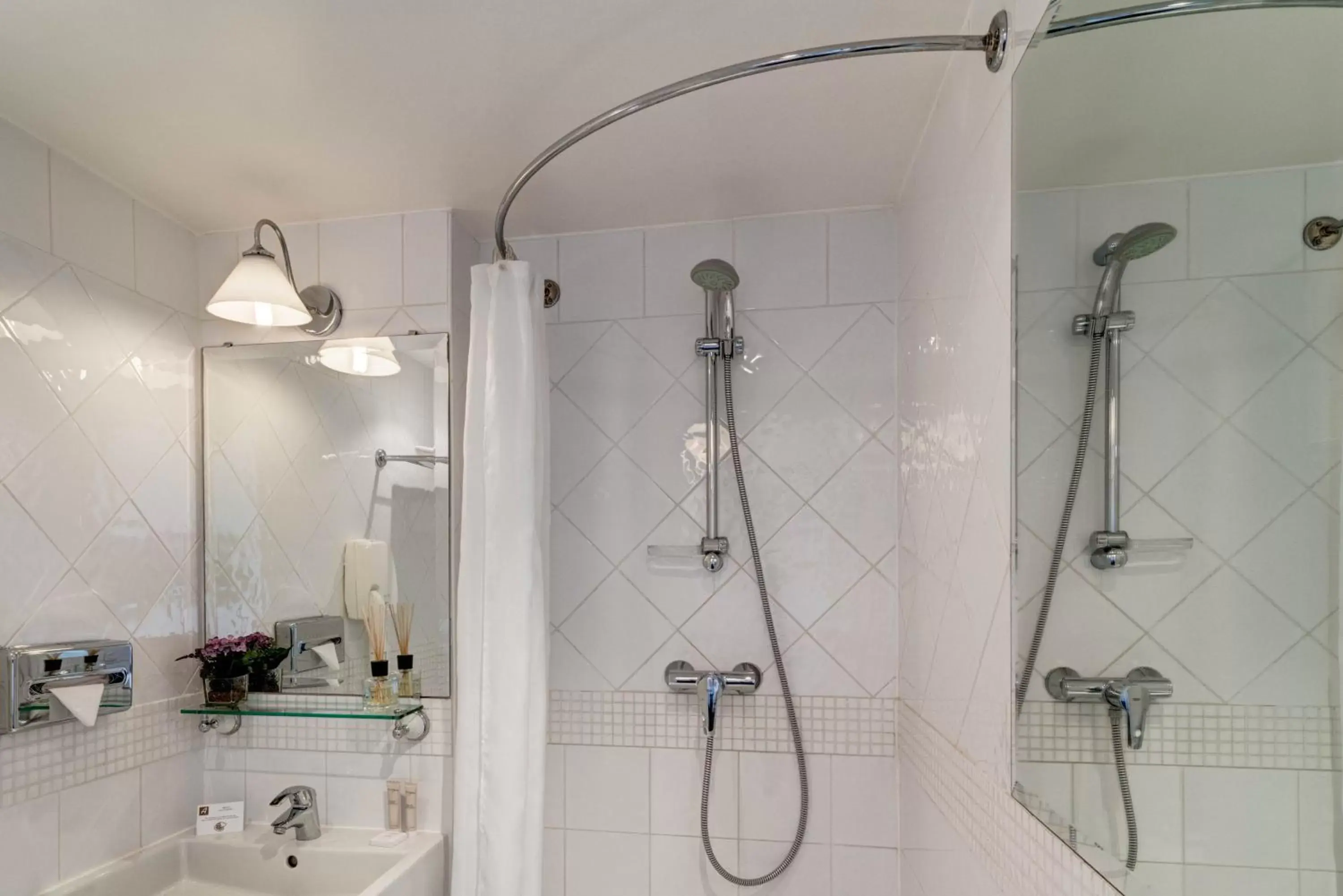 Bathroom in Hotel Monterosa - Astotel