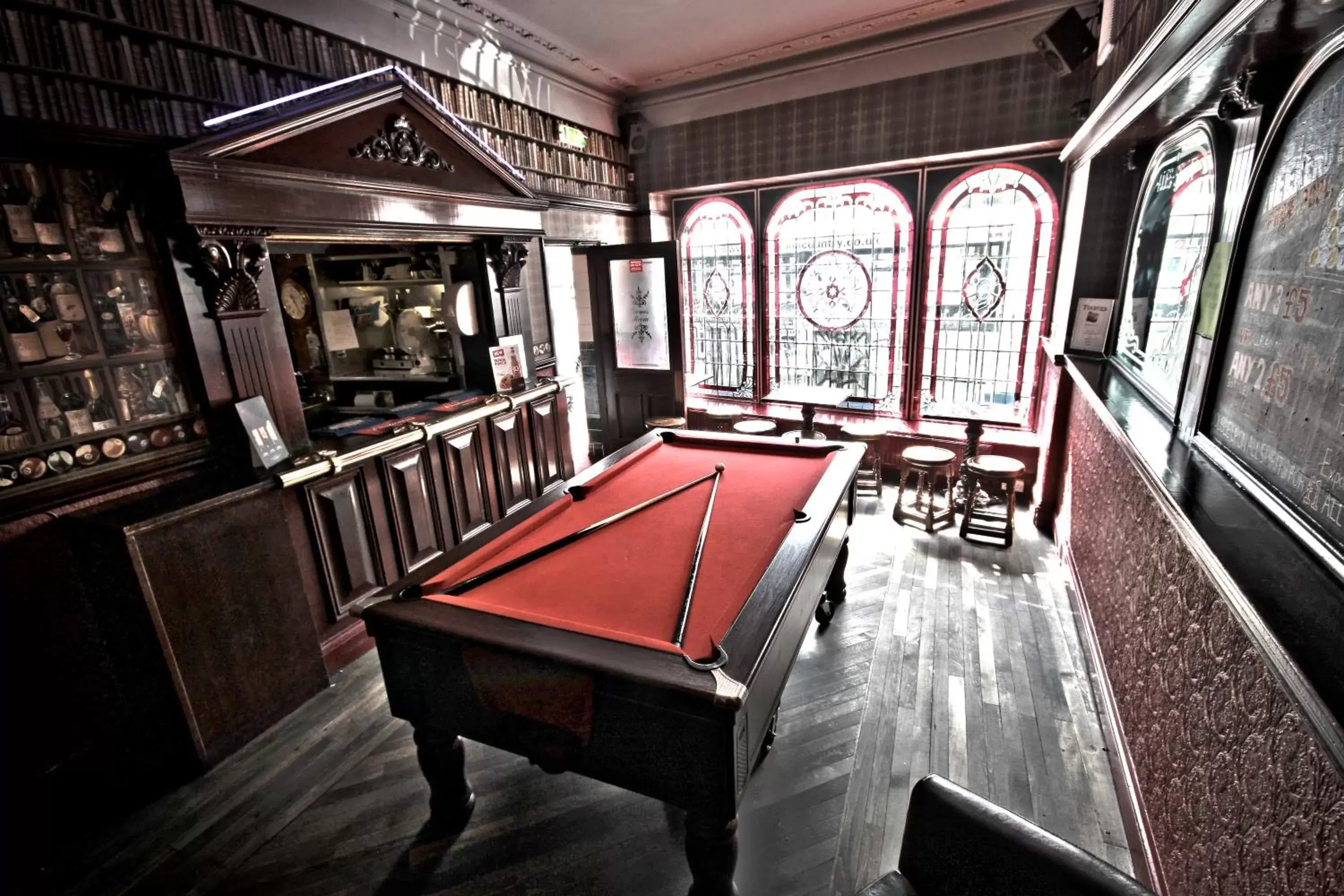 Billiard, Billiards in The George Hotel