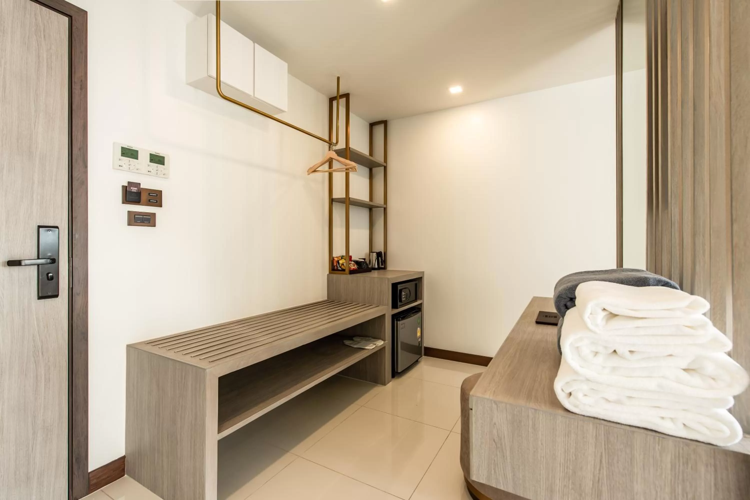 Bedroom, Bed in Blackwoods Hotel Pattaya - SHA Extra Plus