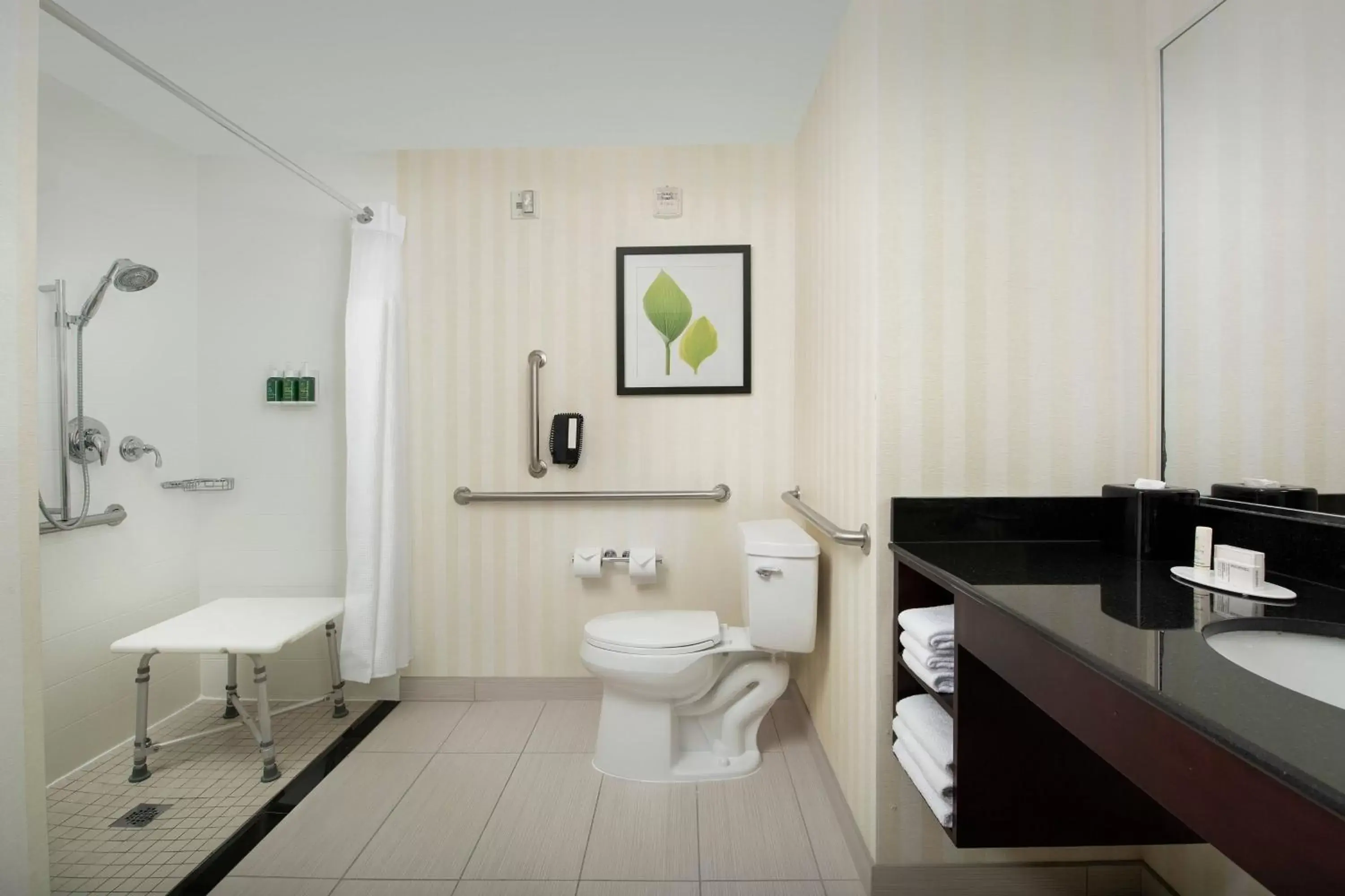 Bathroom in Fairfield Inn & Suites Baltimore BWI Airport
