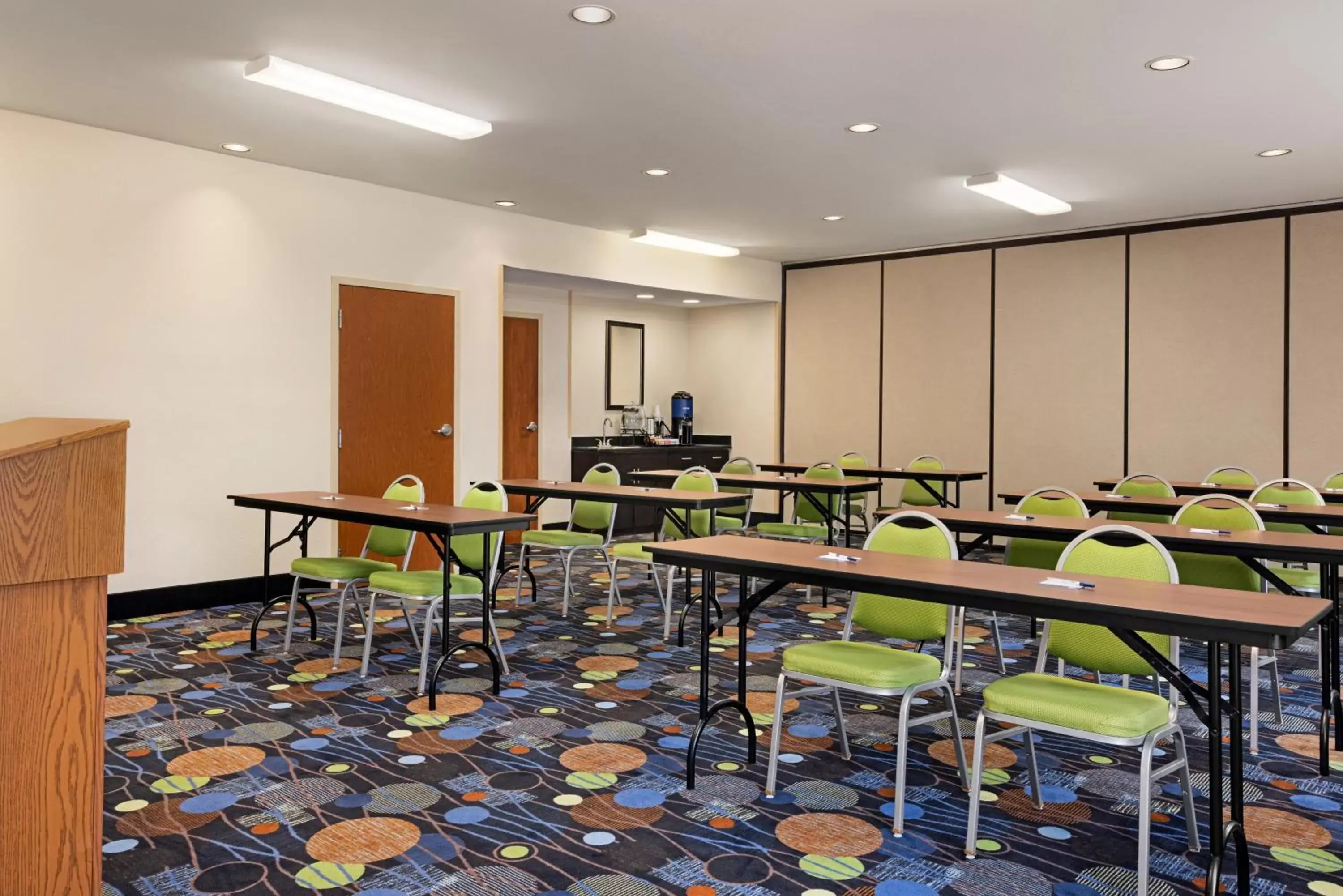 Meeting/conference room in Holiday Inn Express Hotel & Suites Edmond, an IHG Hotel