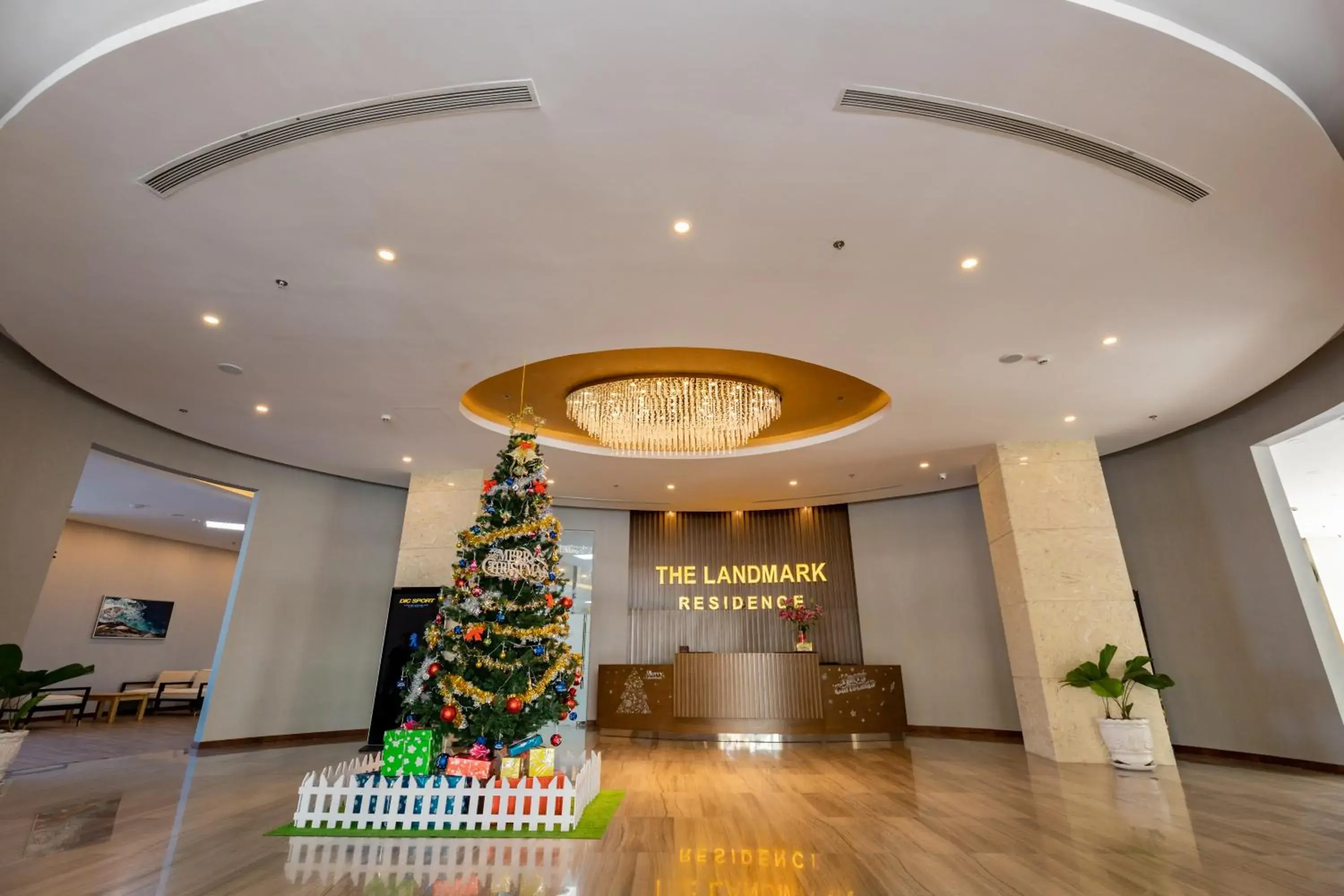 Lobby or reception, Lobby/Reception in DIC Star Landmark