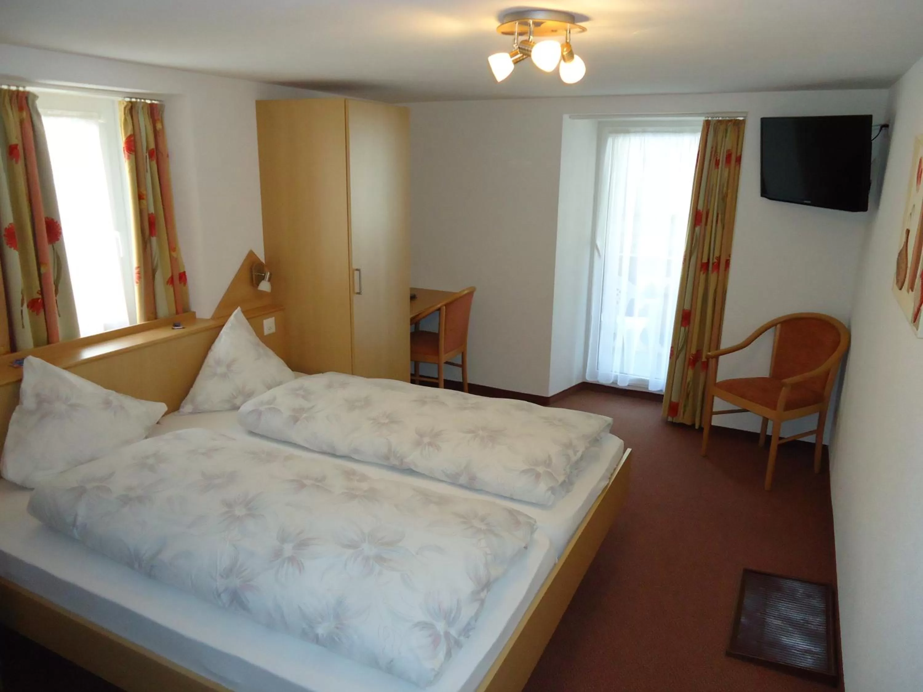 Photo of the whole room, Bed in Hotel Monte-Moro