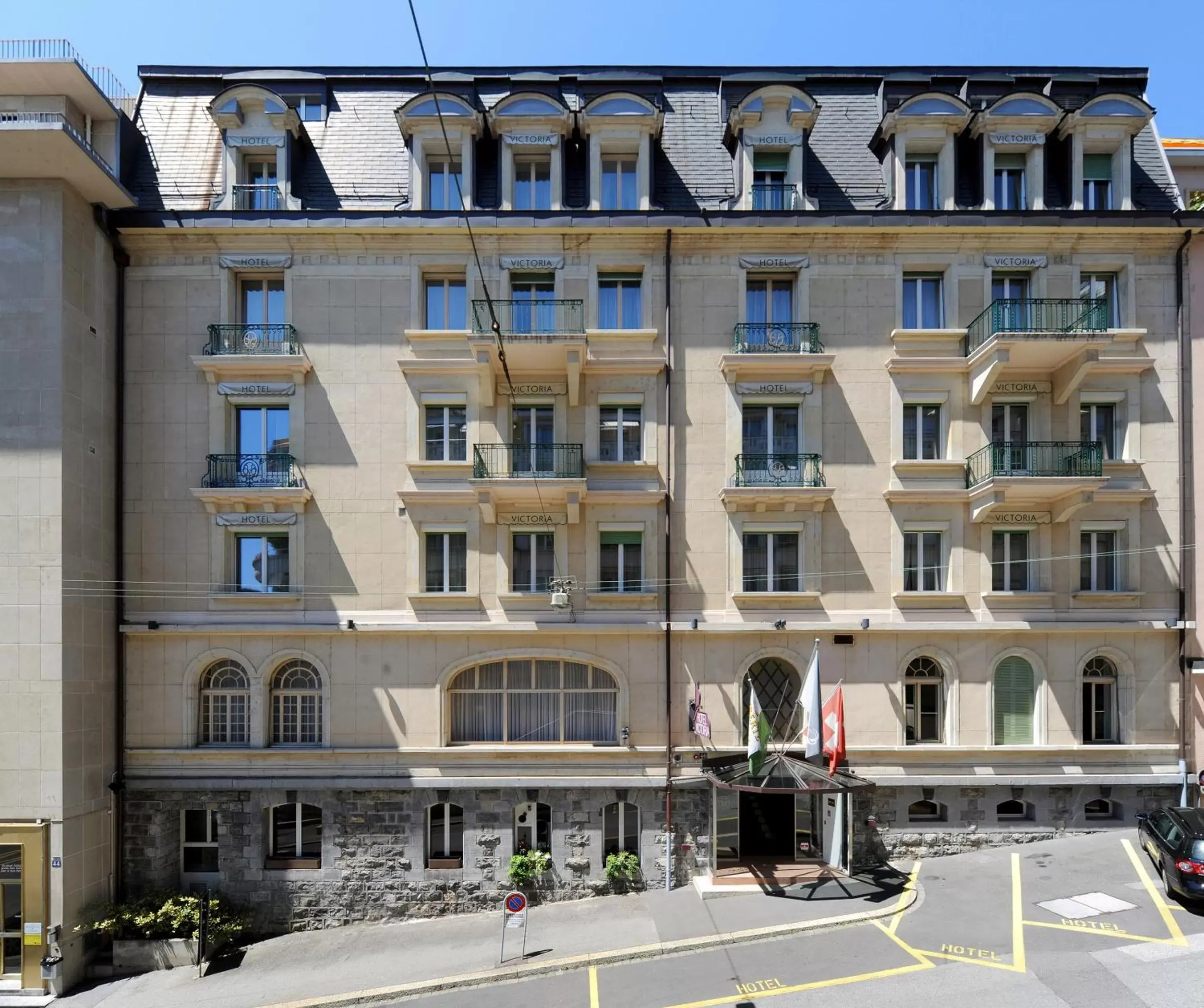 Facade/entrance, Property Building in Hotel Victoria