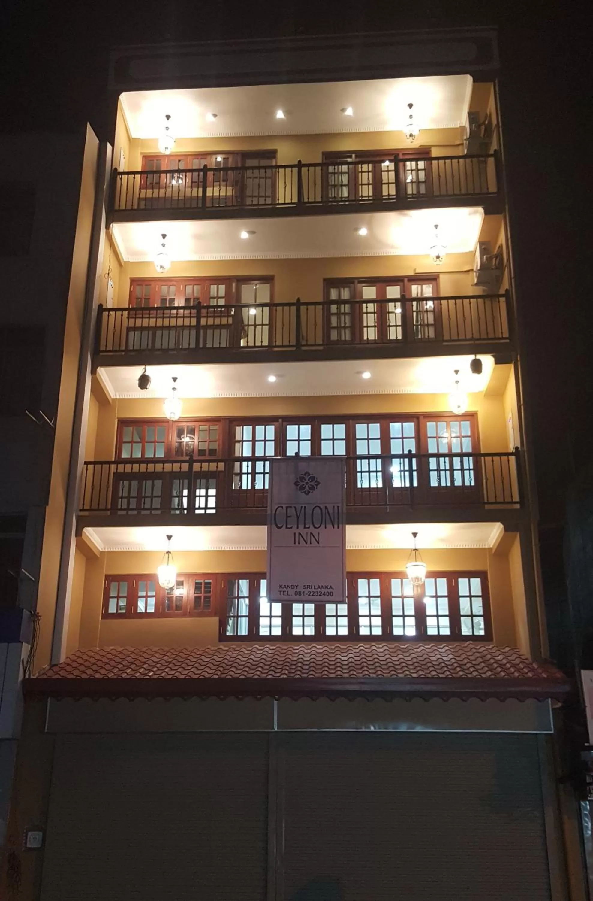 Property building in Ceyloni City Hotel