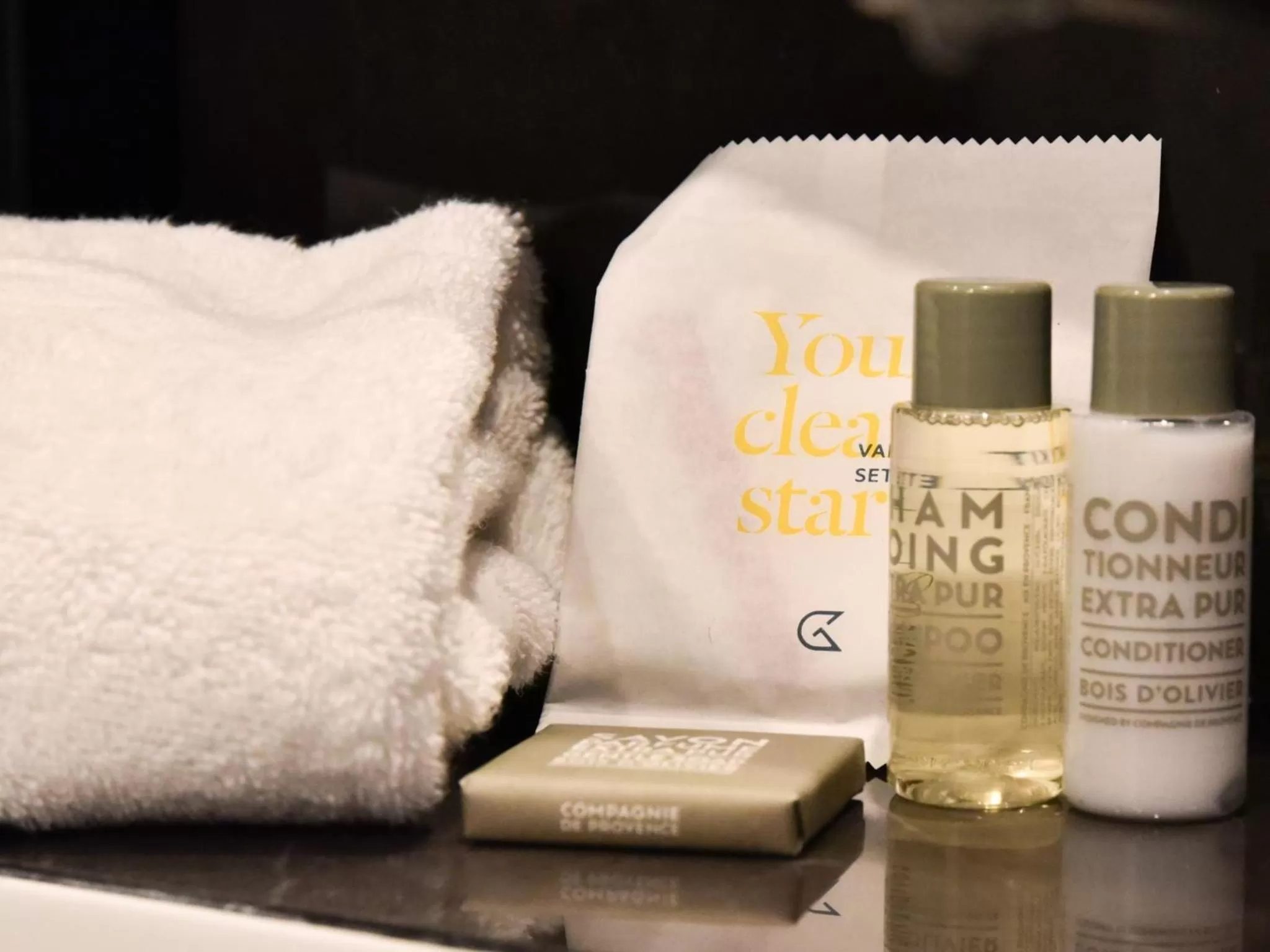 Bathroom in Golden Tulip CDG Airport Roissy