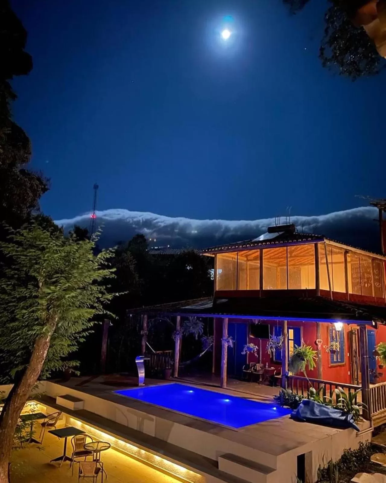 A Mi Manera Pousada , cerveja própria e Bistrô !