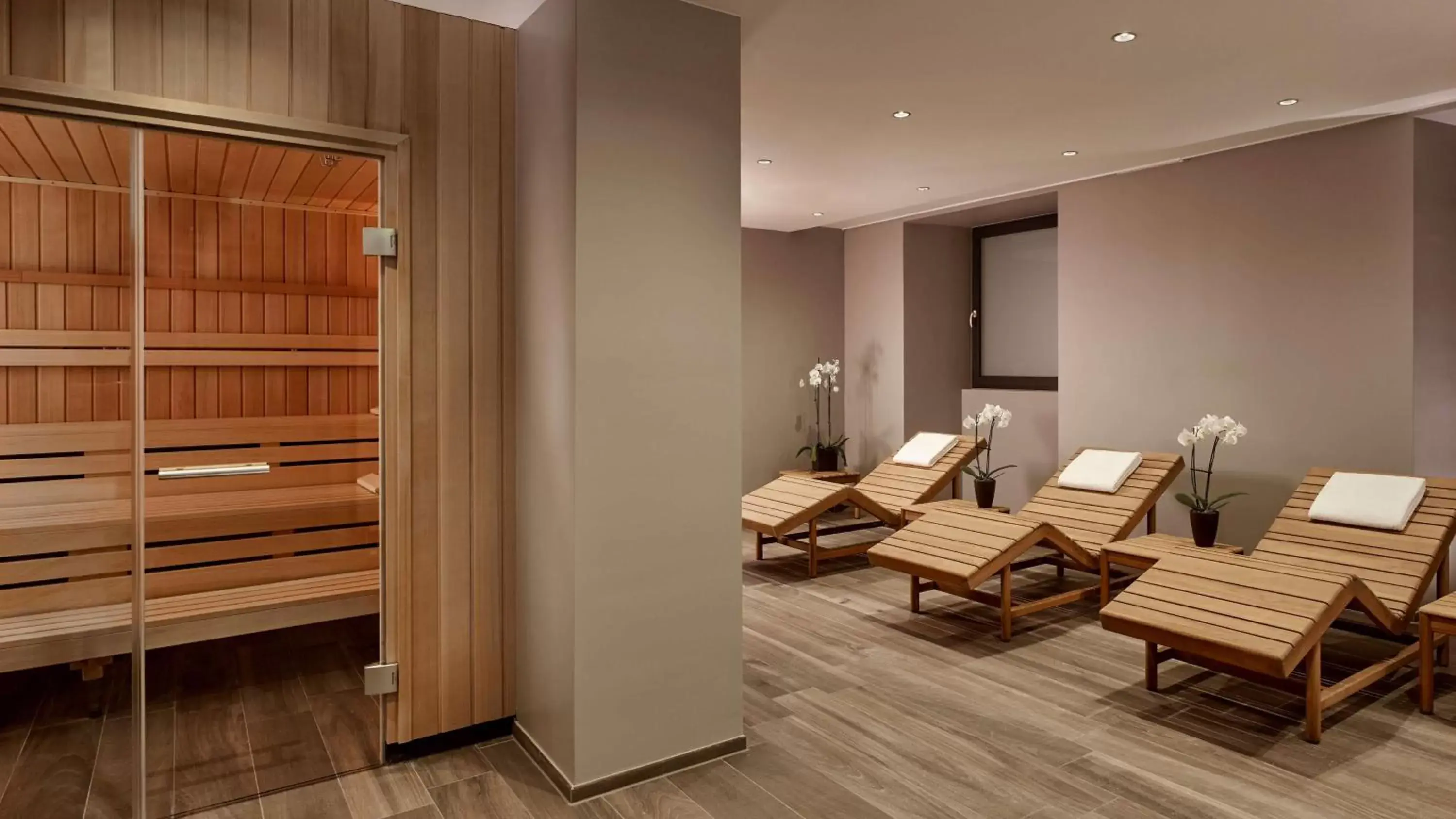 Spa and wellness centre/facilities in Park Plaza Nuremberg